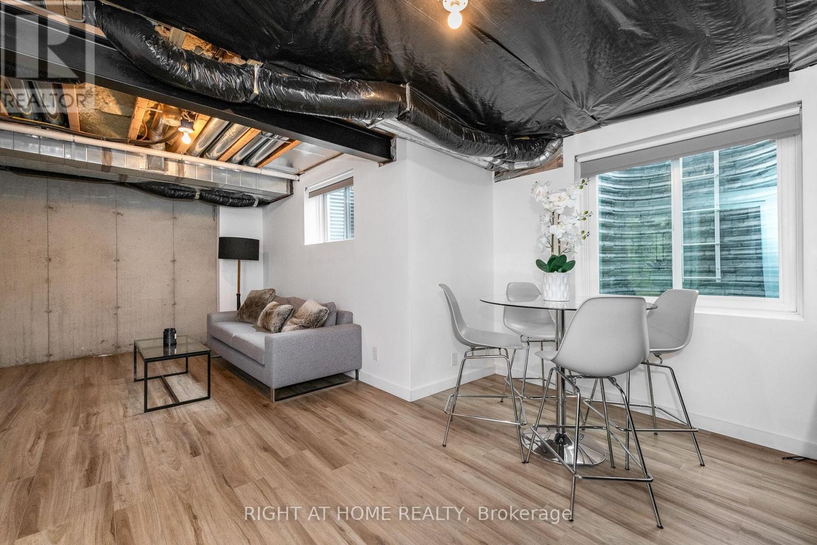 238 DE L'ETANG STREET - 32