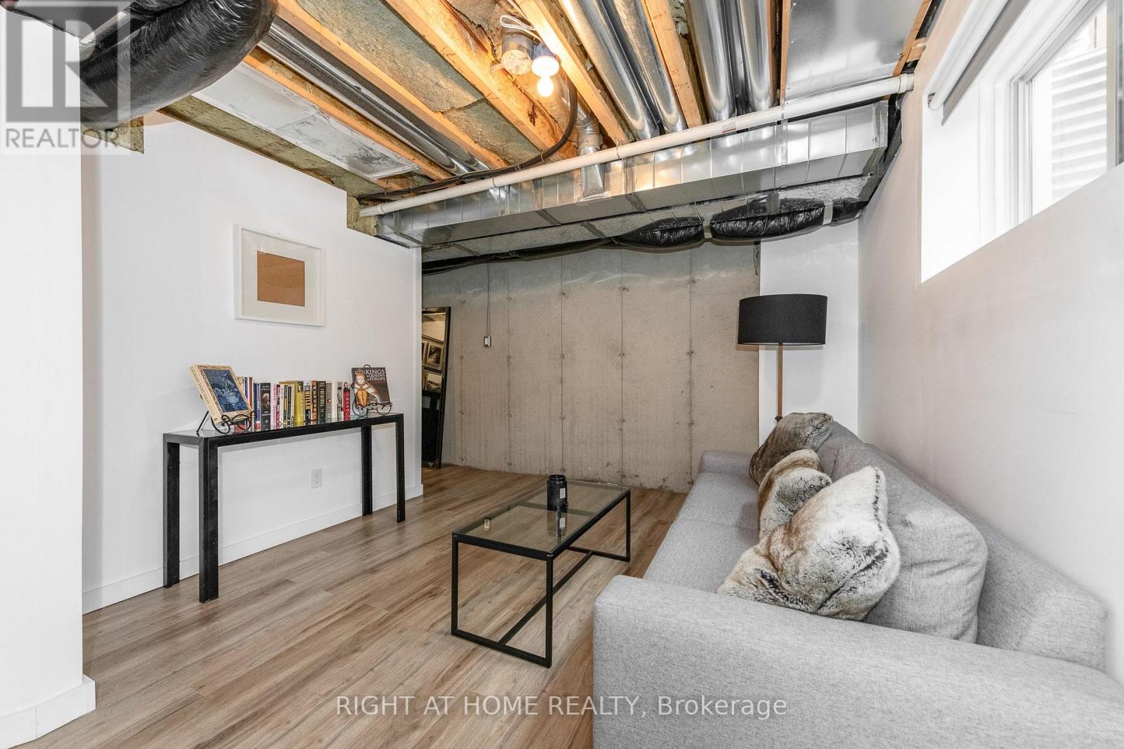 238 DE L'ETANG STREET - 39
