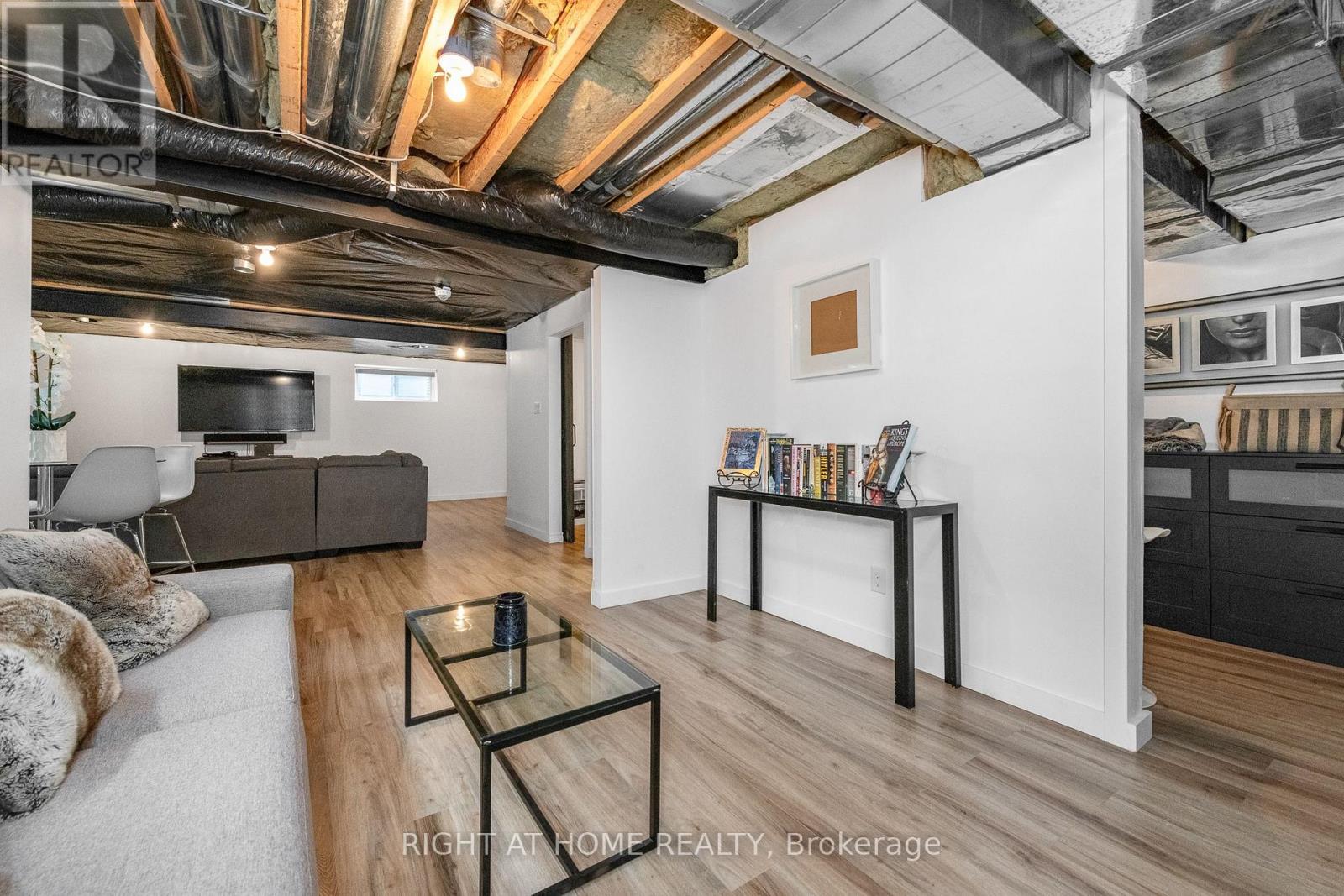 238 DE L'ETANG STREET - 40