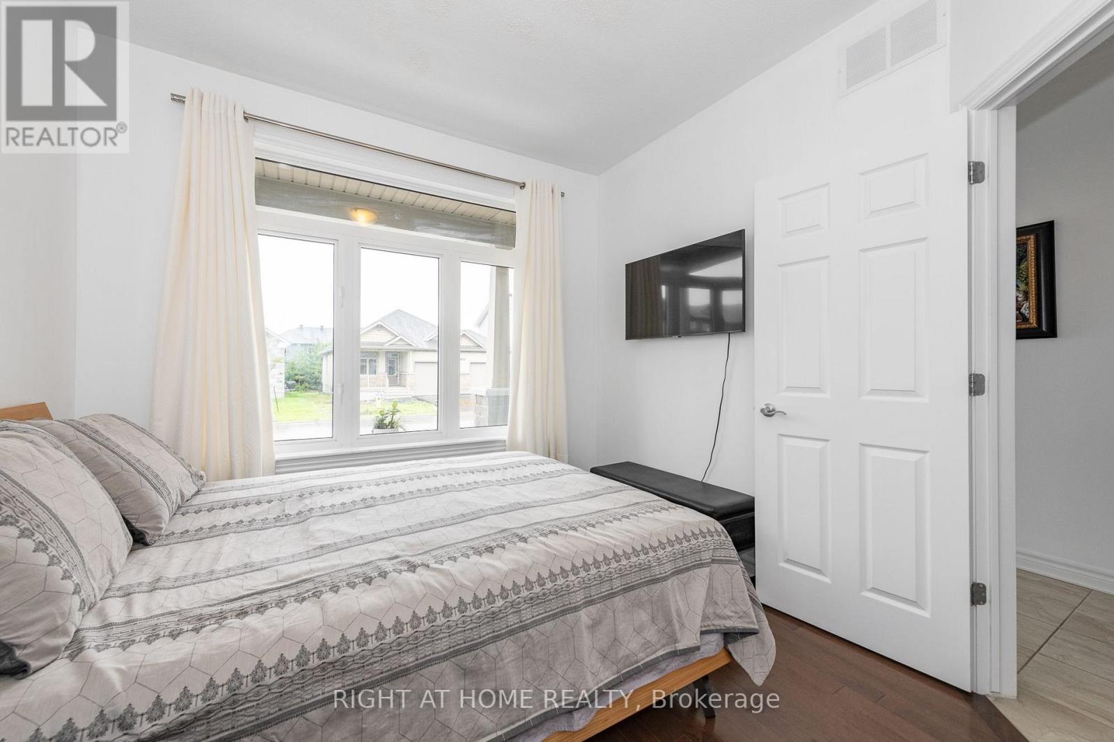 238 DE L'ETANG STREET - 6