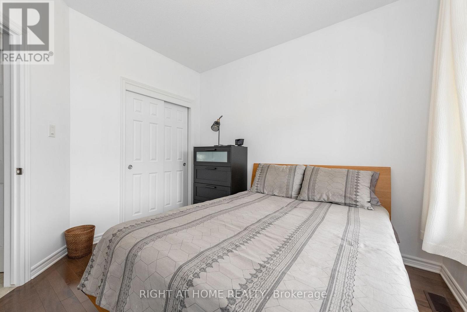 238 DE L'ETANG STREET - 7
