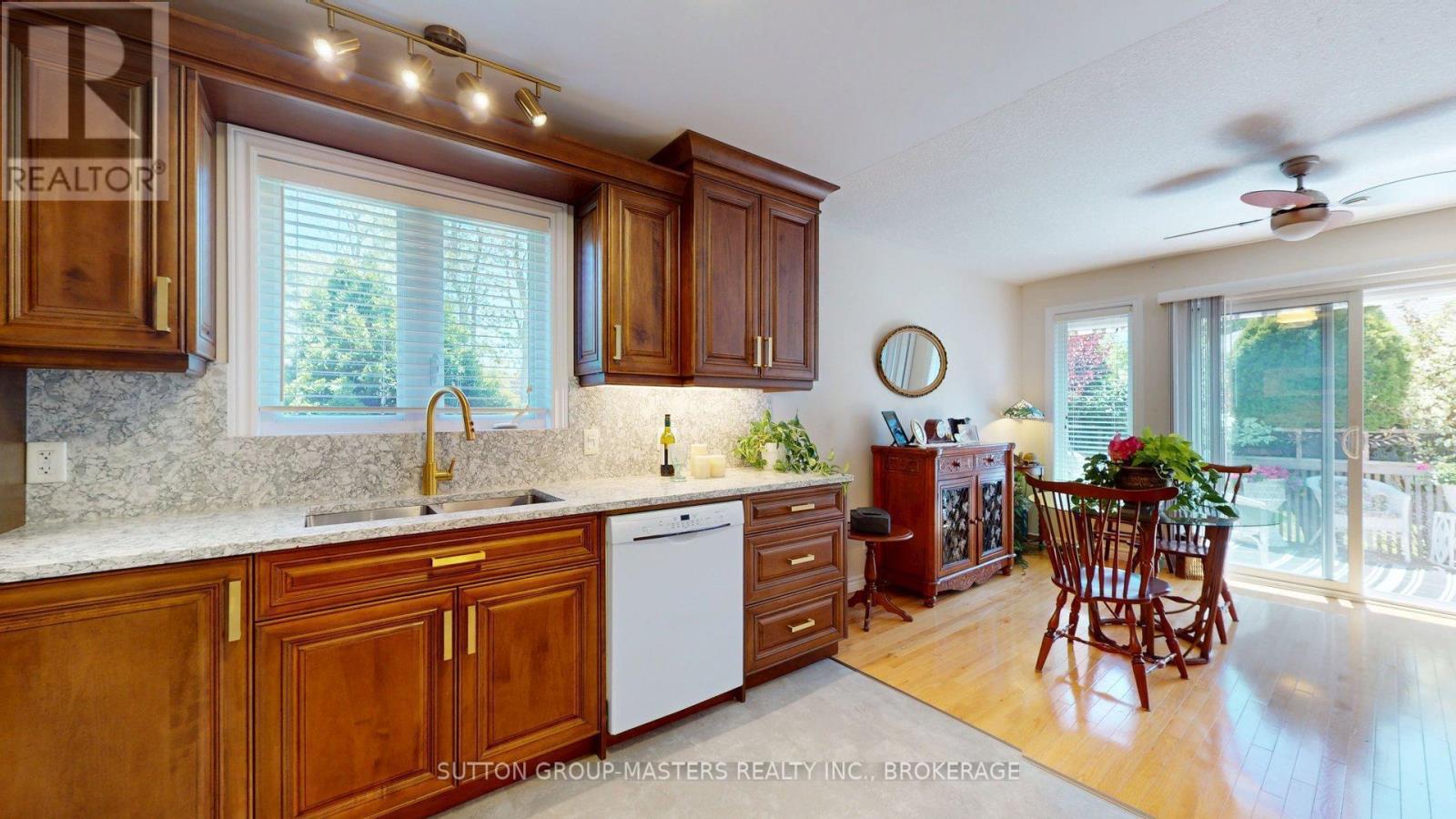 62 ELLESMEER AVENUE - 16