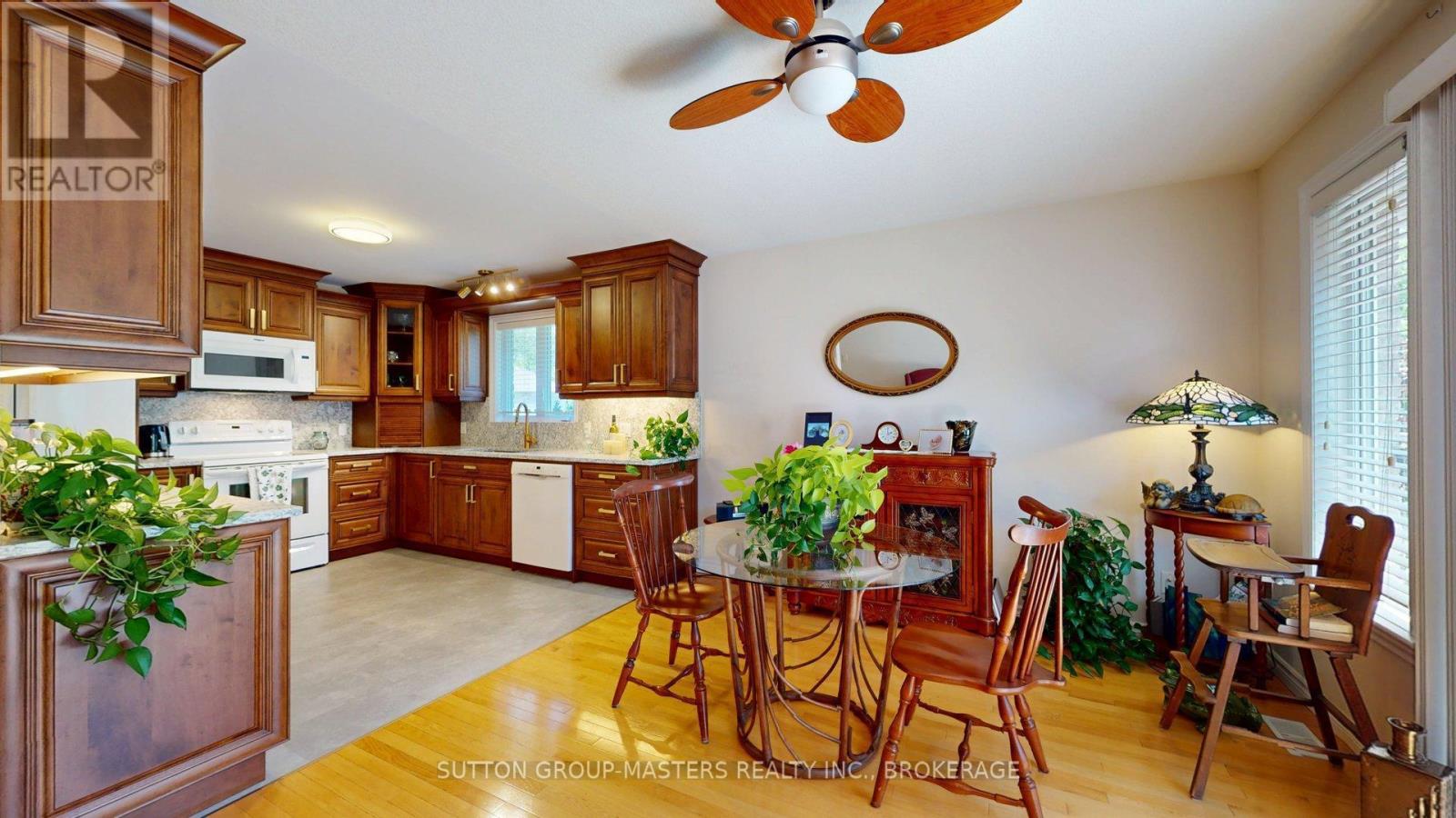 62 ELLESMEER AVENUE - 20