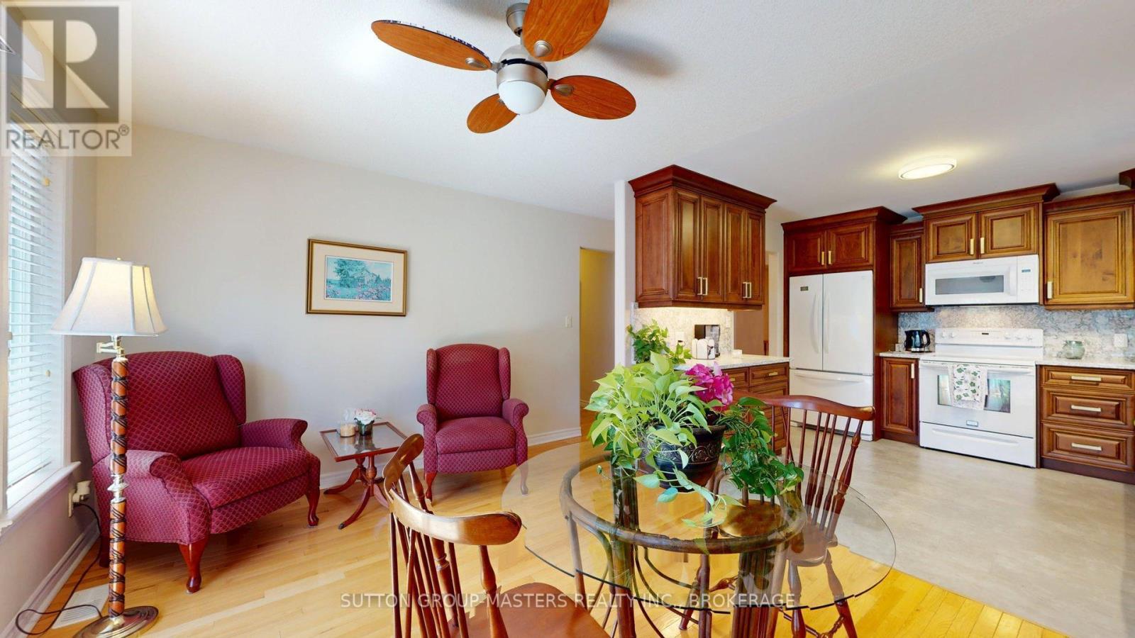 62 ELLESMEER AVENUE - 19