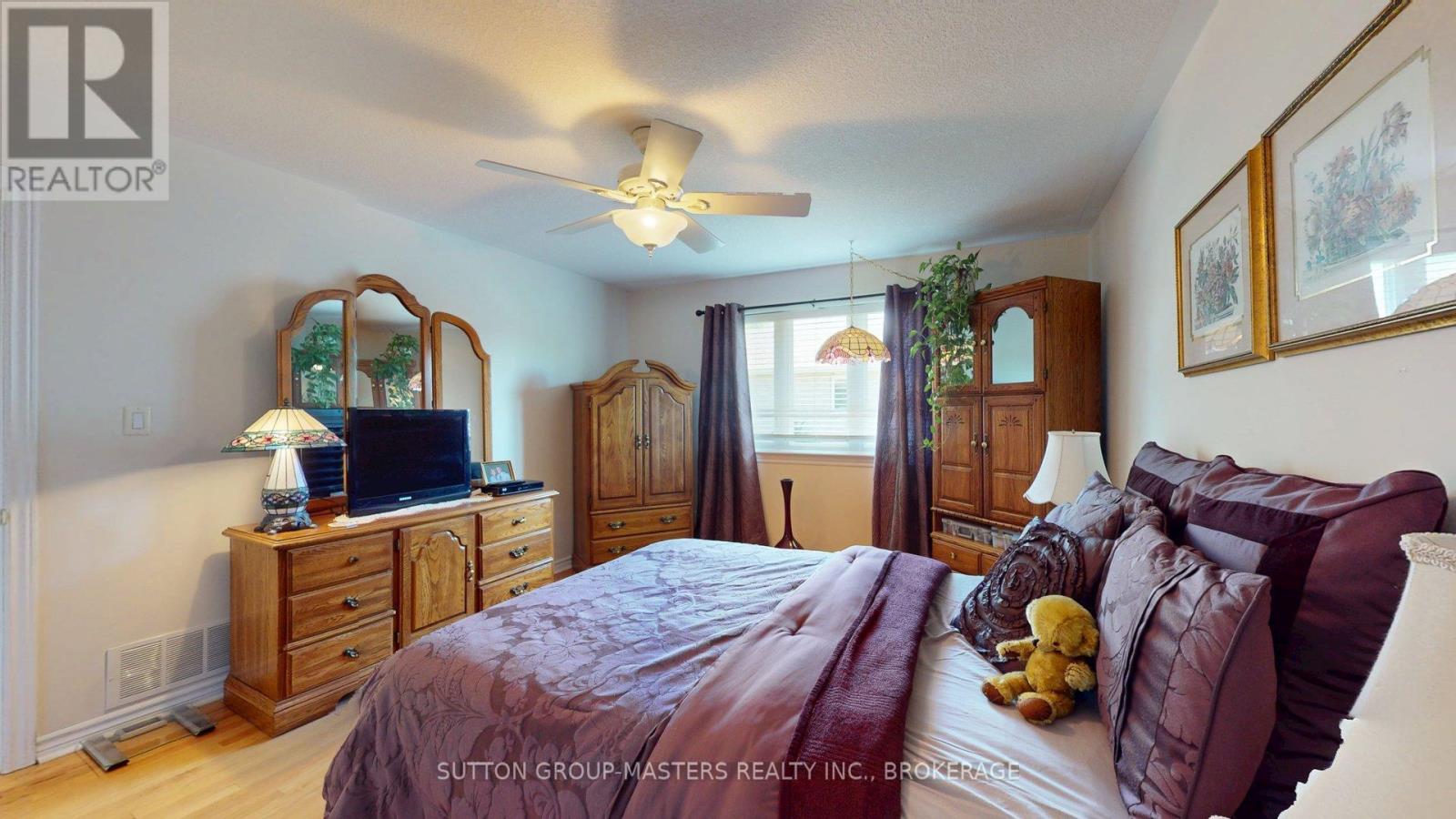 62 ELLESMEER AVENUE - 28