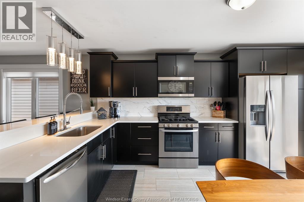 94 Shaw DRIVE - 24