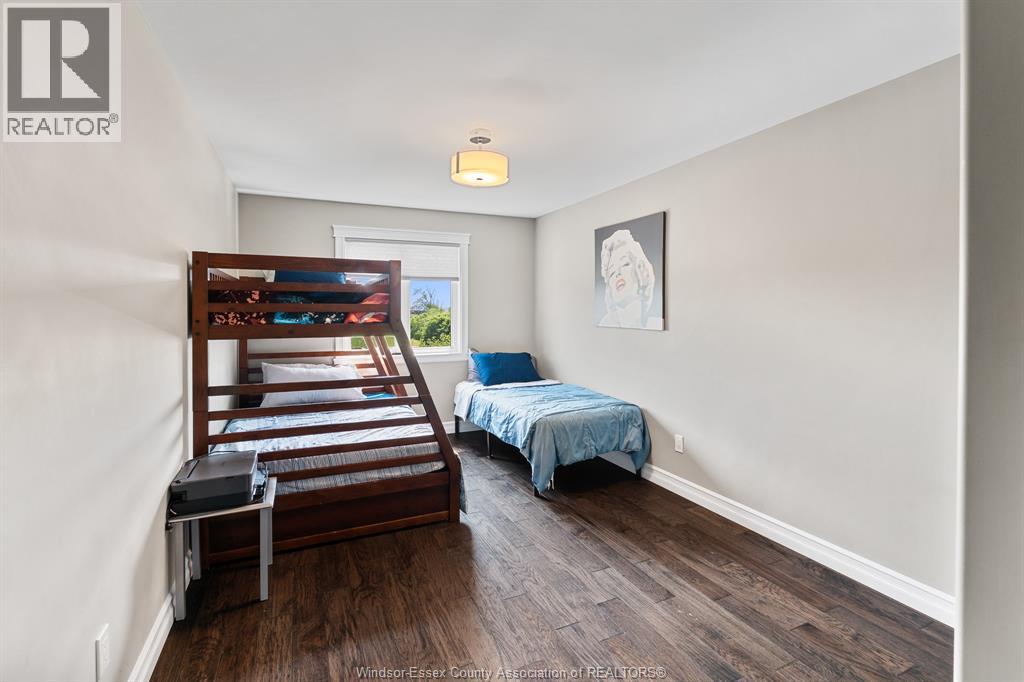 94 Shaw DRIVE - 34
