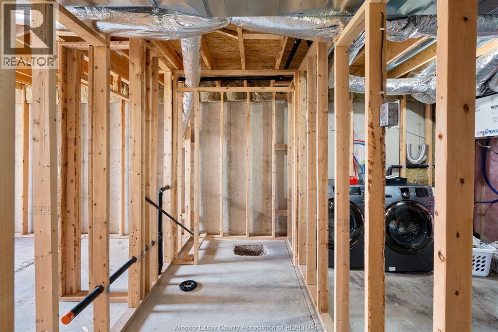94 Shaw DRIVE - 39