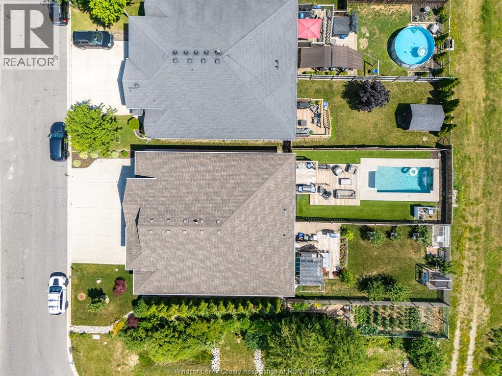 94 Shaw DRIVE - 7