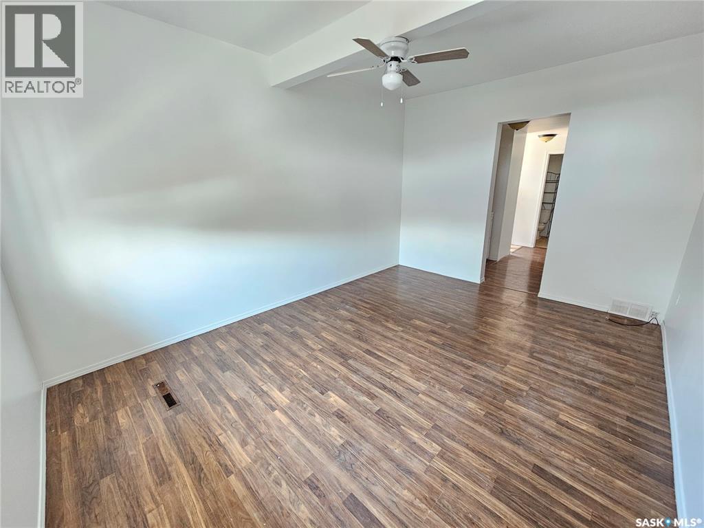910 Lillooet STREET W - photo 2