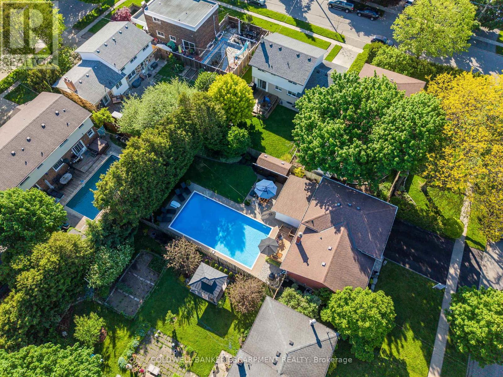 40 STRATHMERE PLACE - 5