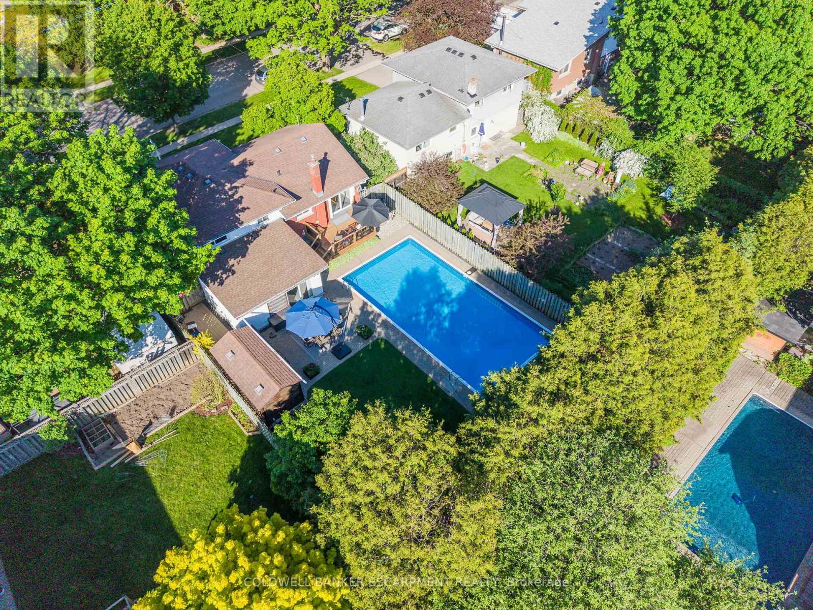 40 STRATHMERE PLACE - 34