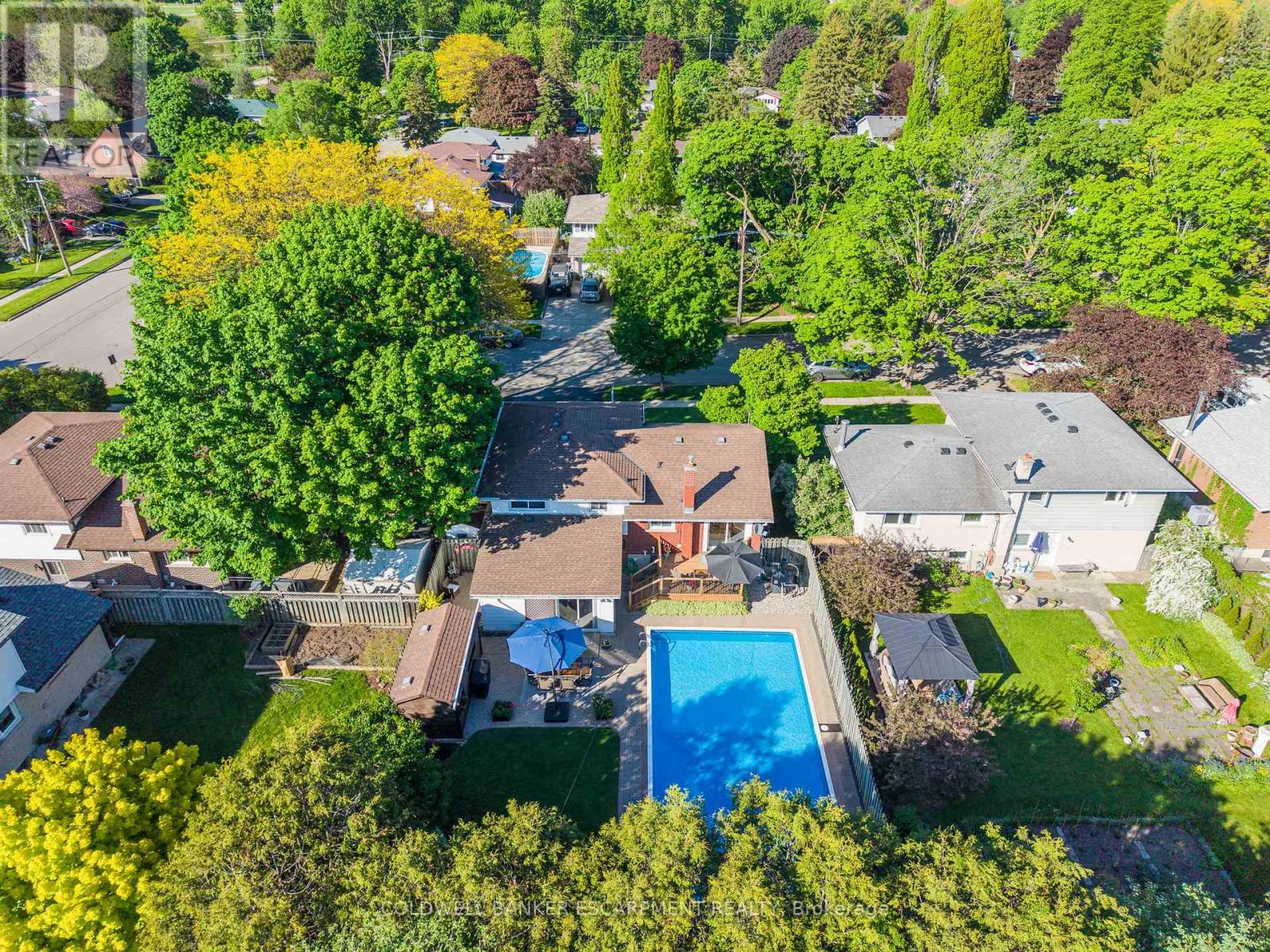 40 STRATHMERE PLACE - 4