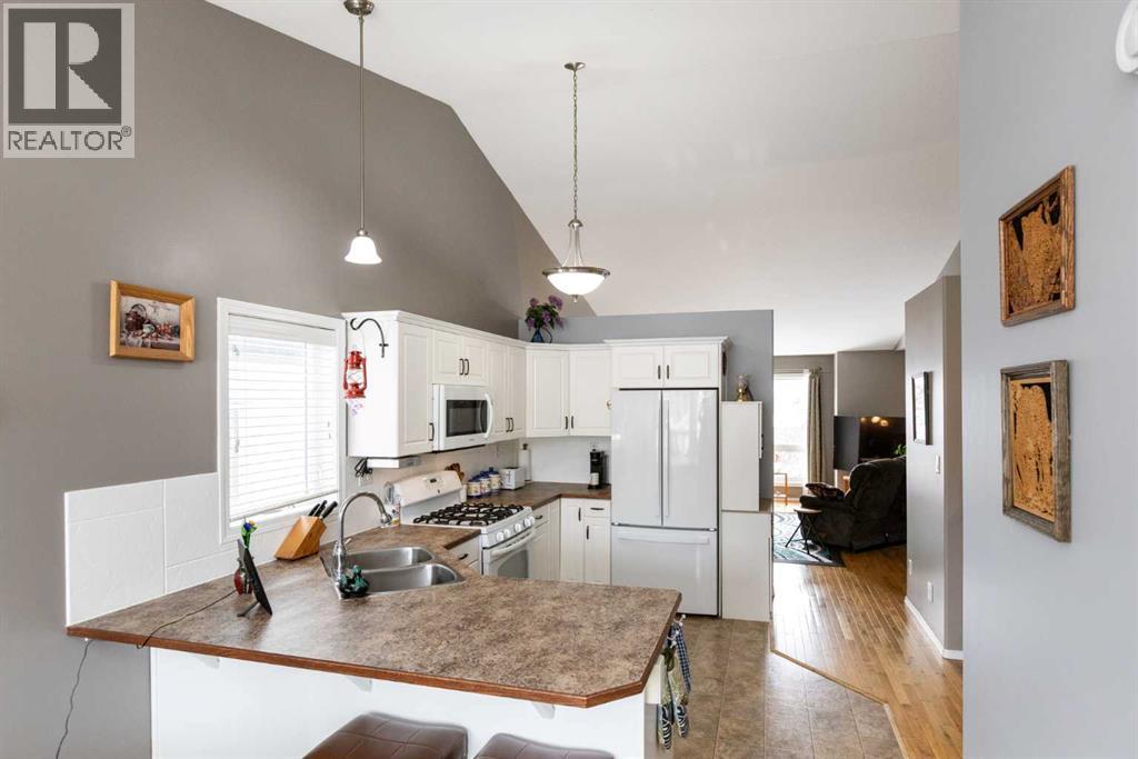 10 Hawthorne Way - 12