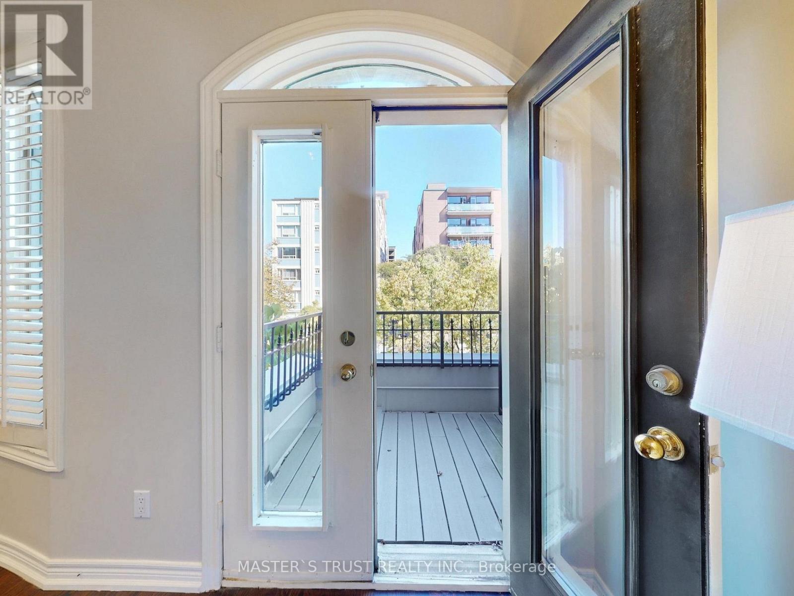 #11 260 RUSSELL HILL ROAD - 14