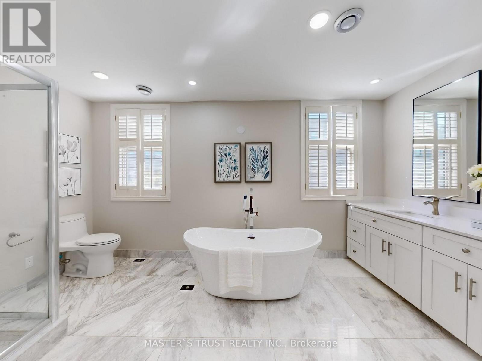 #11 260 RUSSELL HILL ROAD - 16
