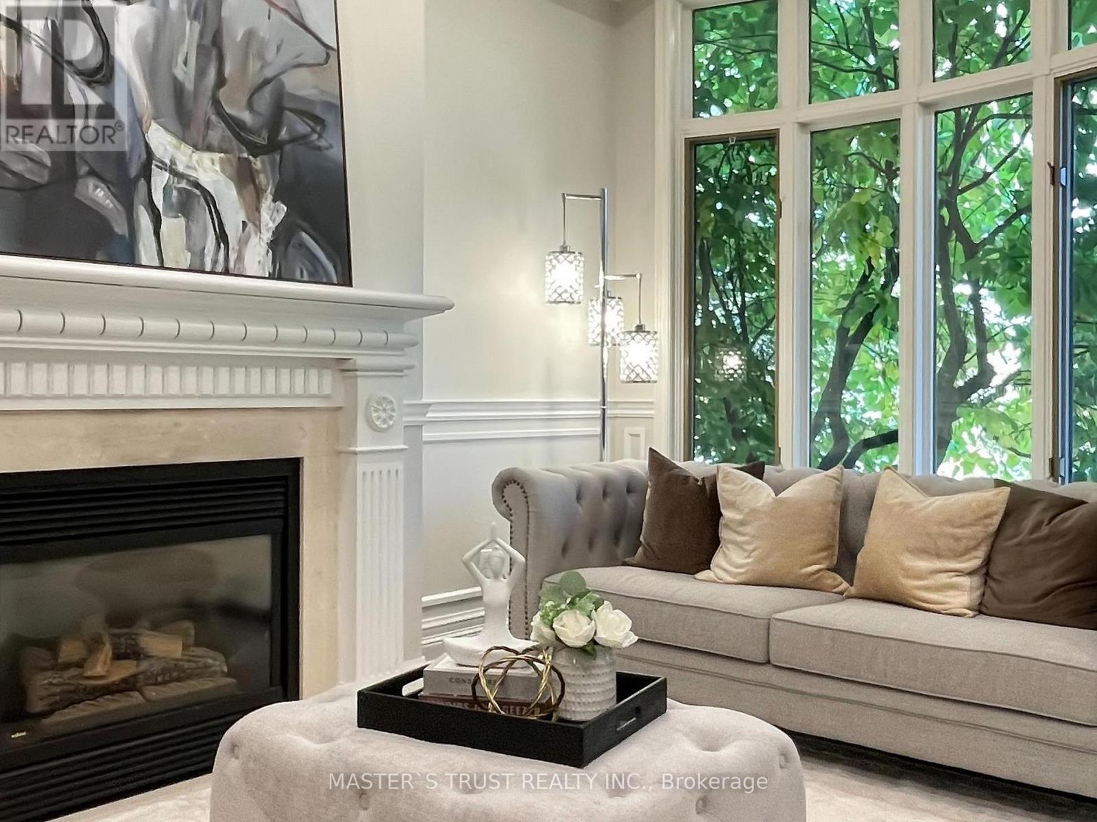 #11 260 RUSSELL HILL ROAD - 3