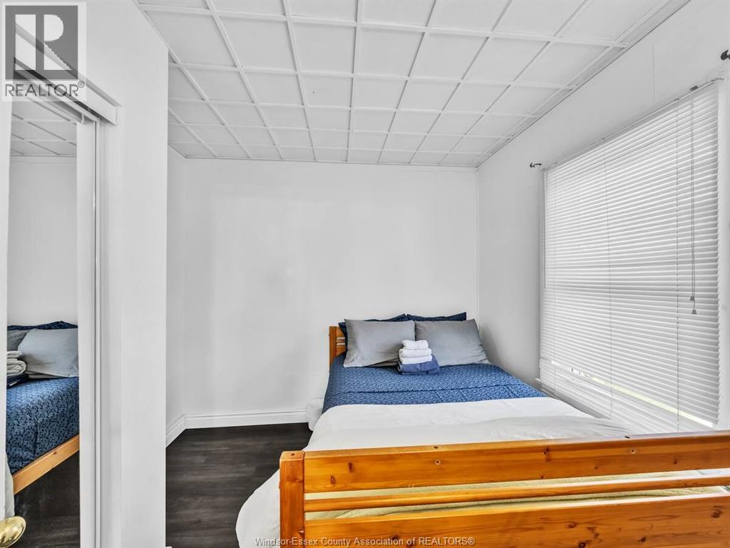 1757 PIERRE AVENUE - 11