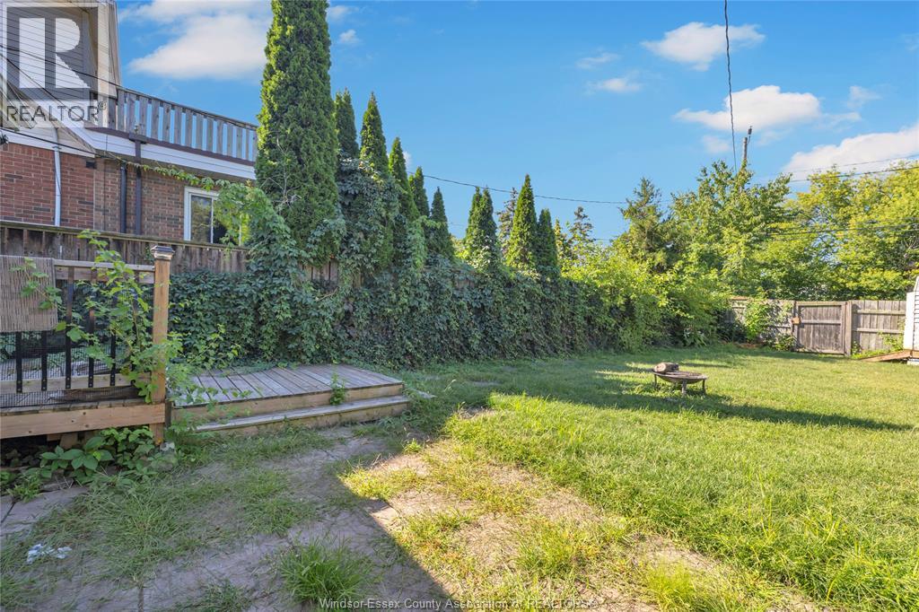 1757 PIERRE AVENUE - 20
