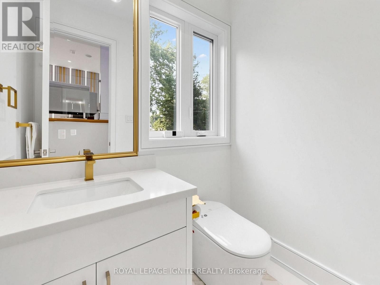 160 MANSE ROAD N - 15
