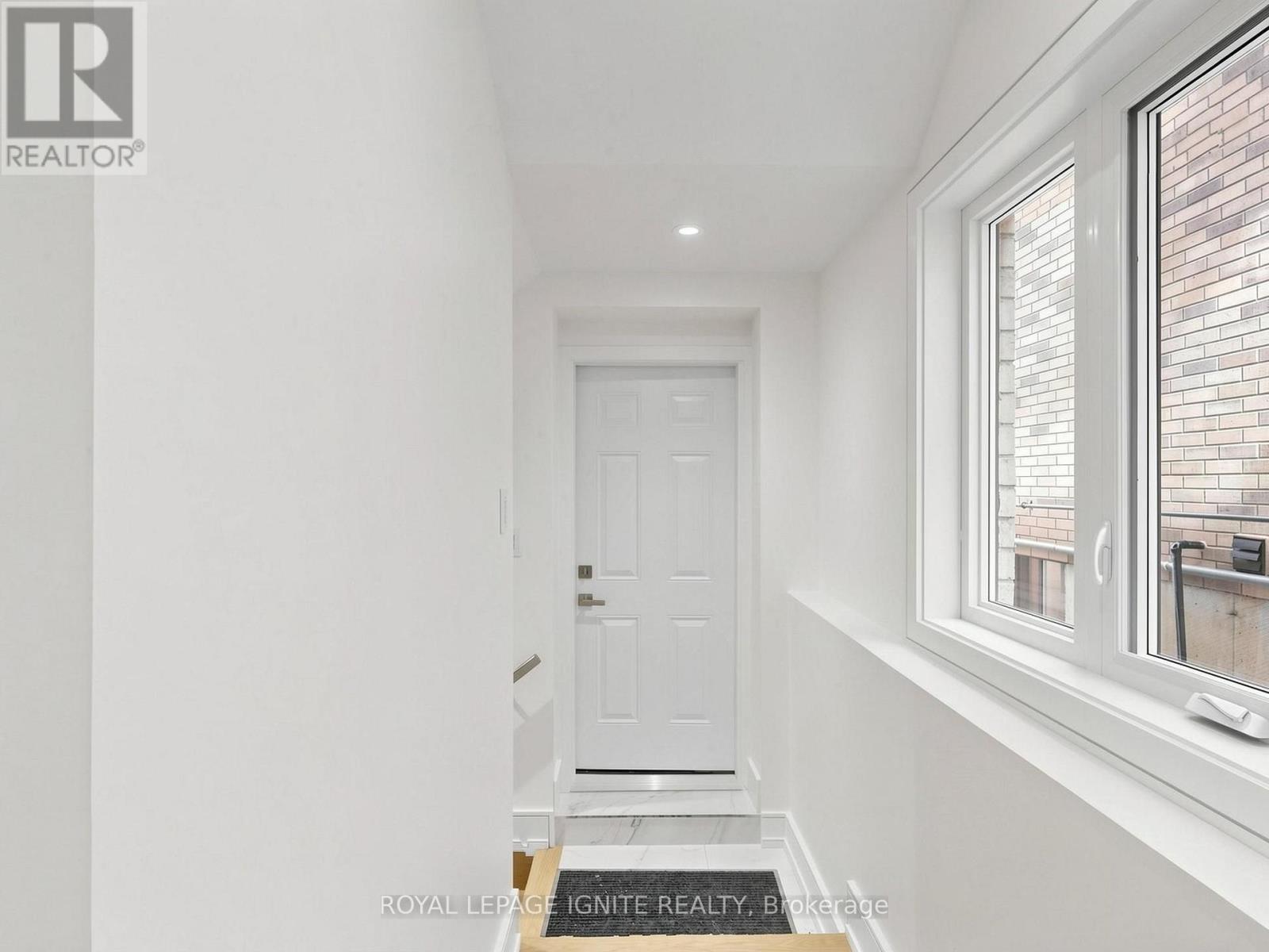 160 MANSE ROAD N - 39