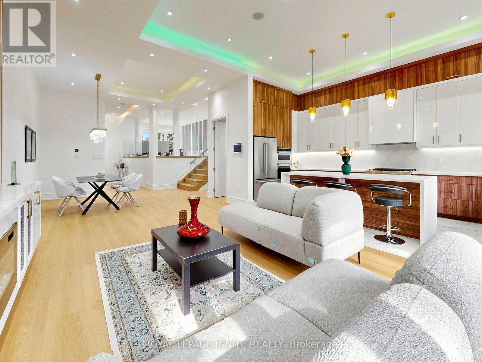 160 MANSE ROAD N - 4