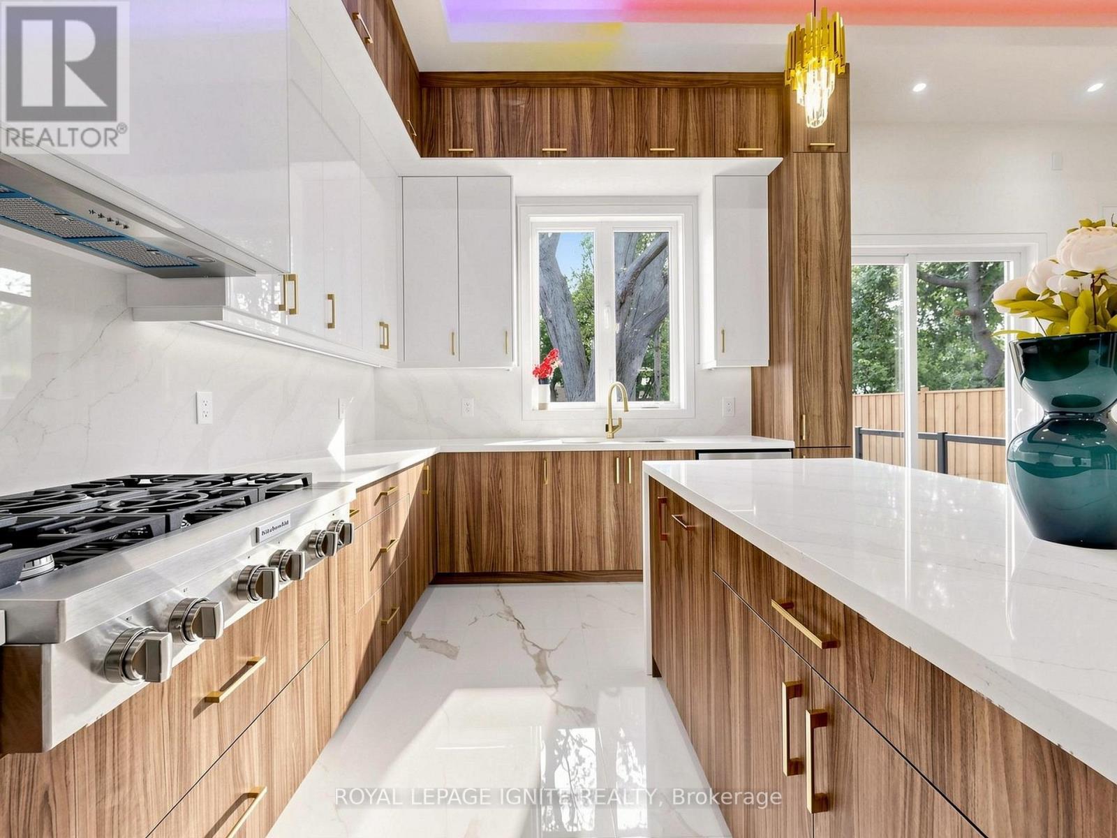 160 MANSE ROAD N - 9
