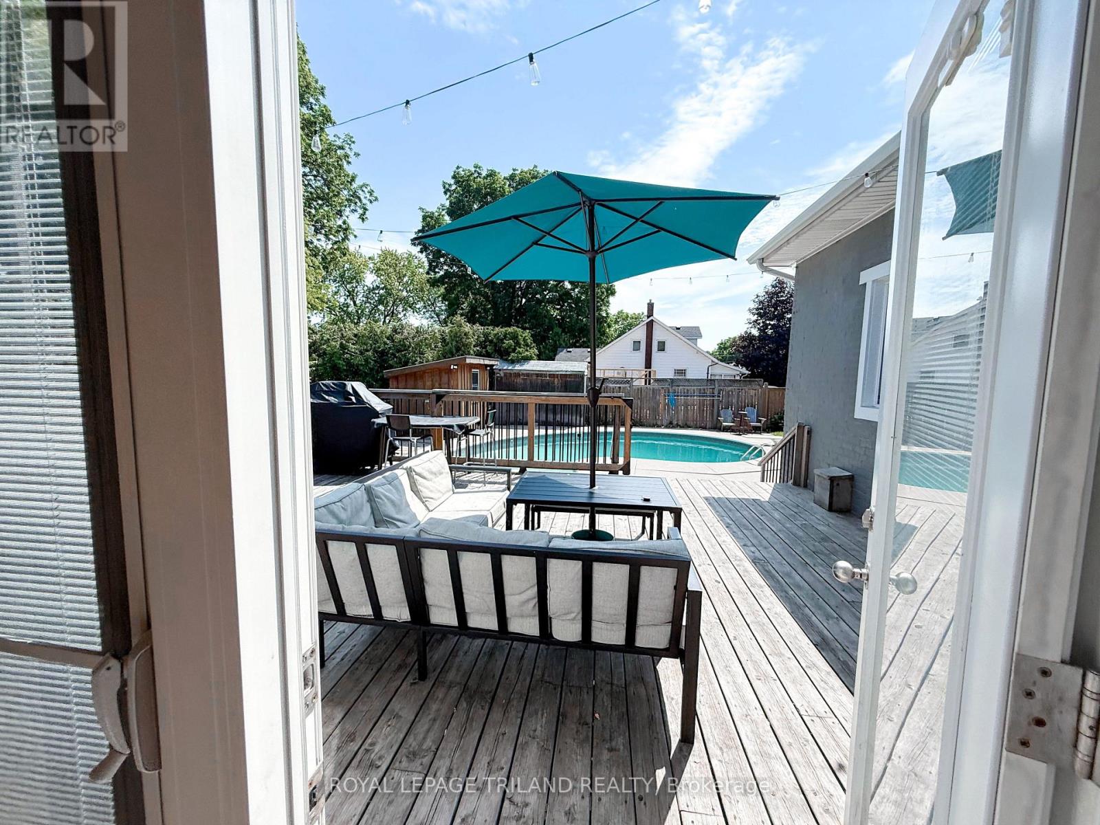 12 EAST AVENUE - Image 14