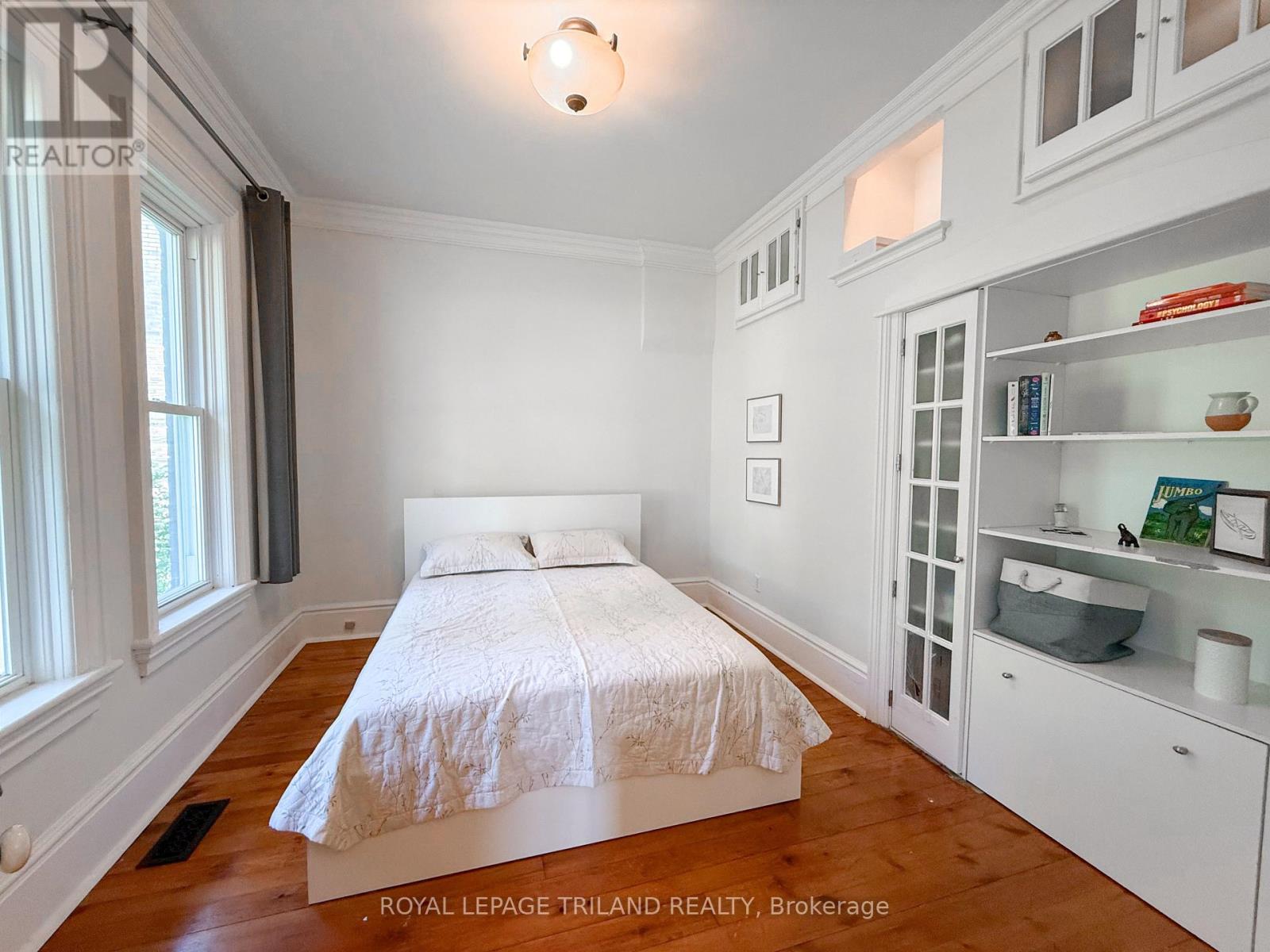 12 EAST AVENUE - Image 17