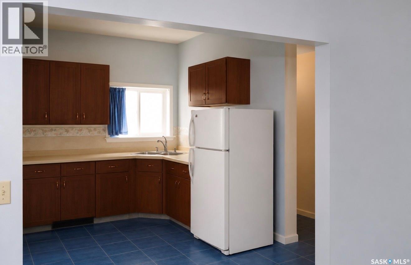 210 1st AVENUE - 5