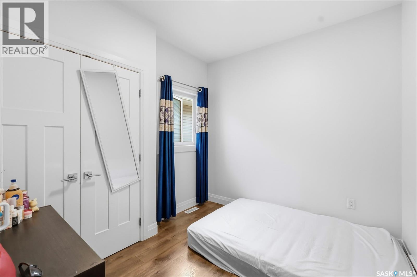 434 McArthur CRESCENT - 20