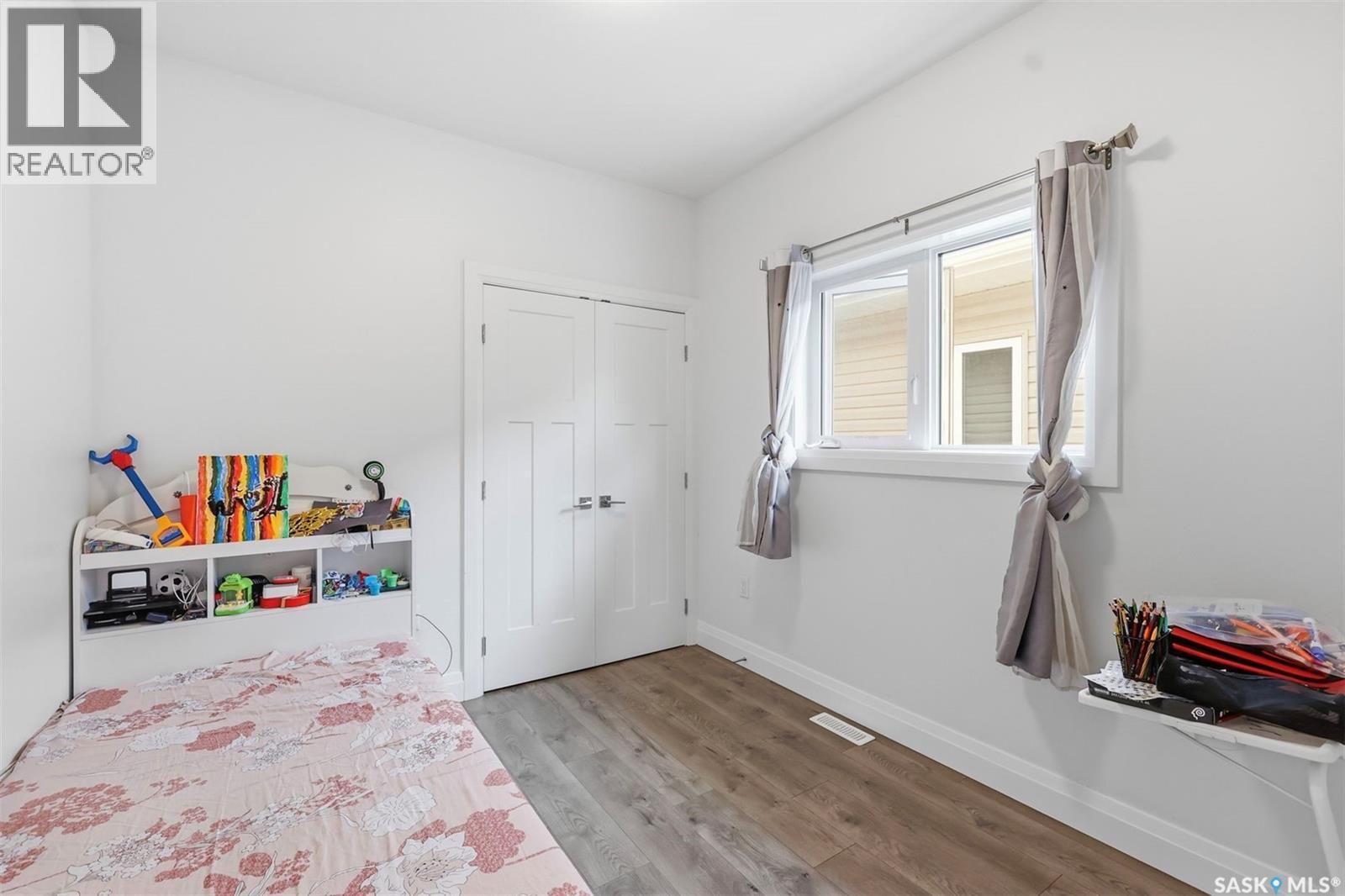 434 McArthur CRESCENT - 24