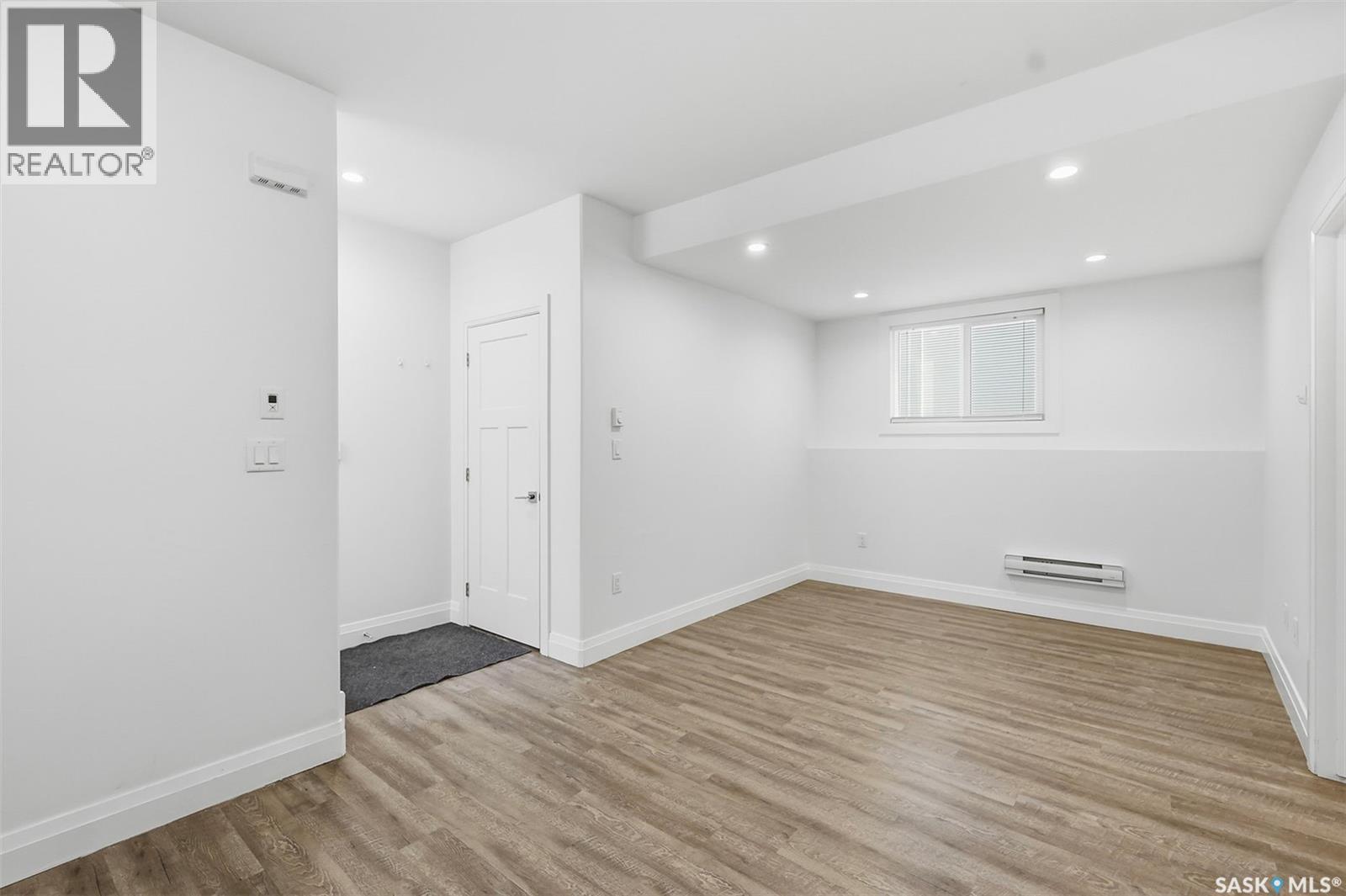 434 McArthur CRESCENT - 30