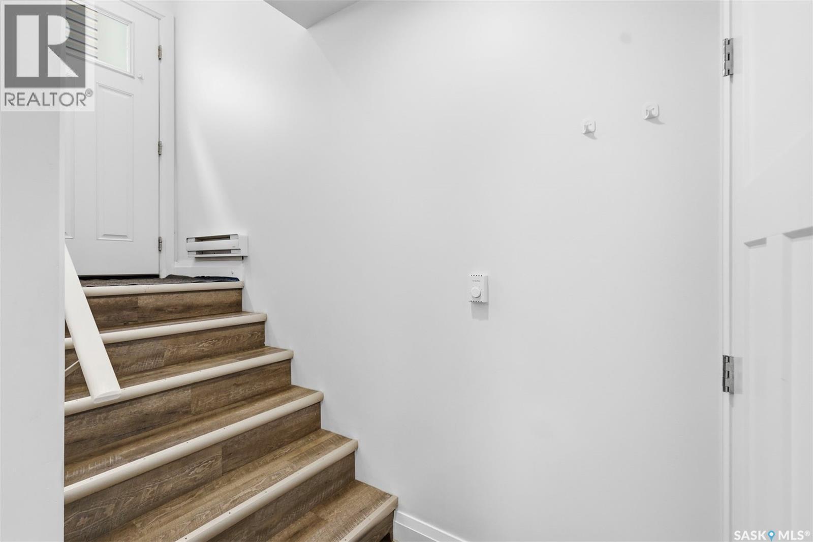 434 McArthur CRESCENT - 26