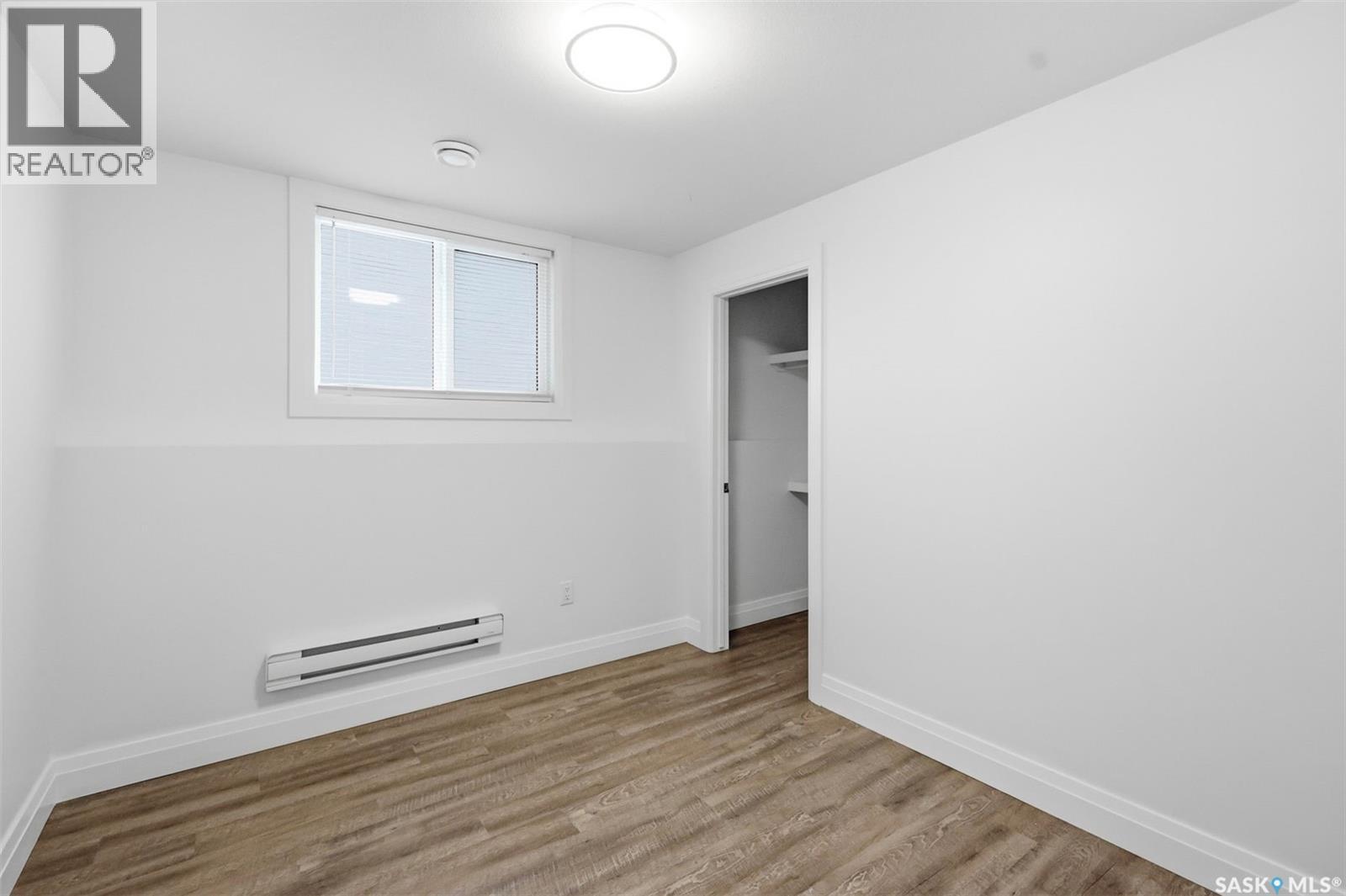 434 McArthur CRESCENT - 34