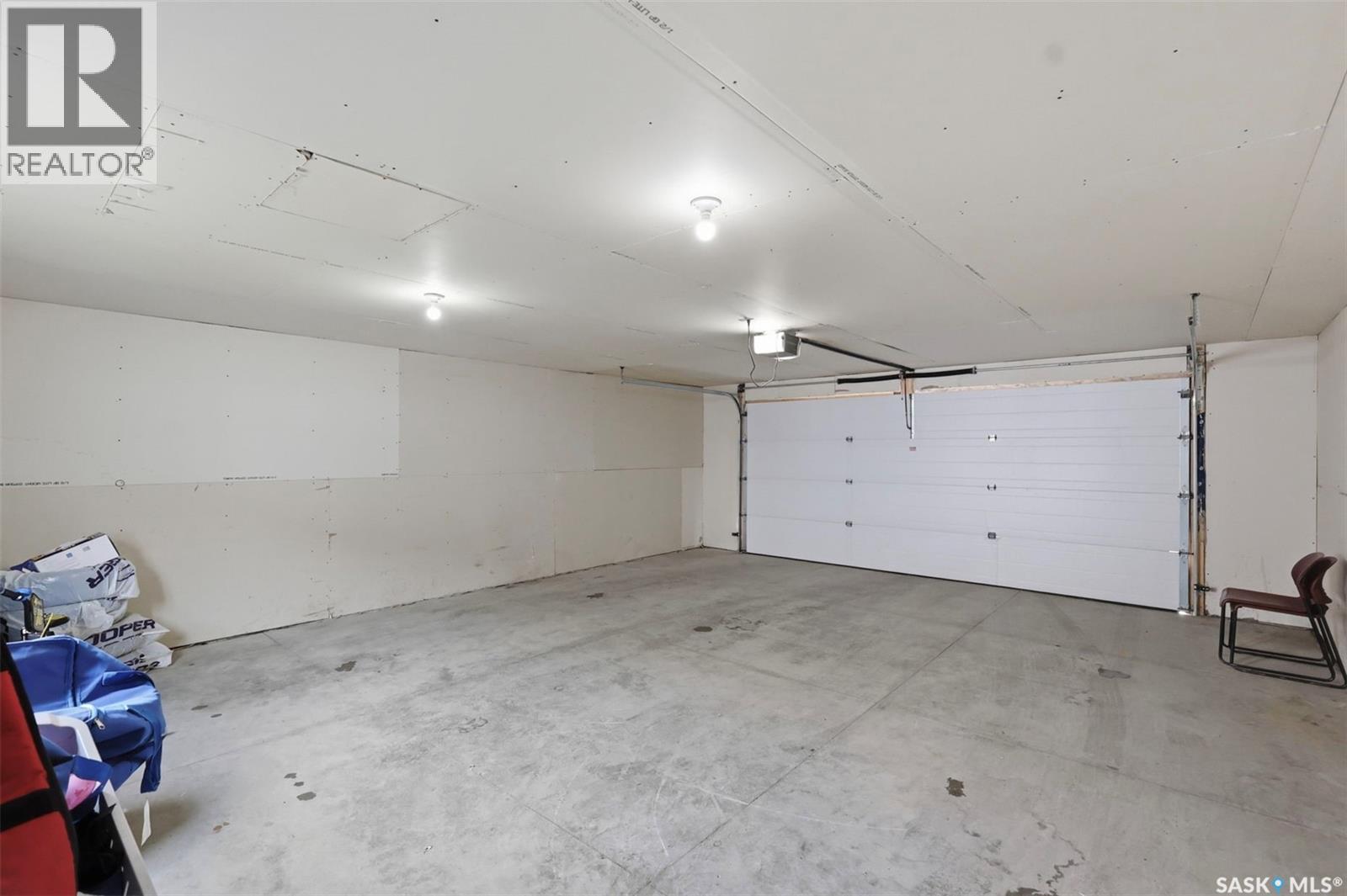 434 McArthur CRESCENT - 39