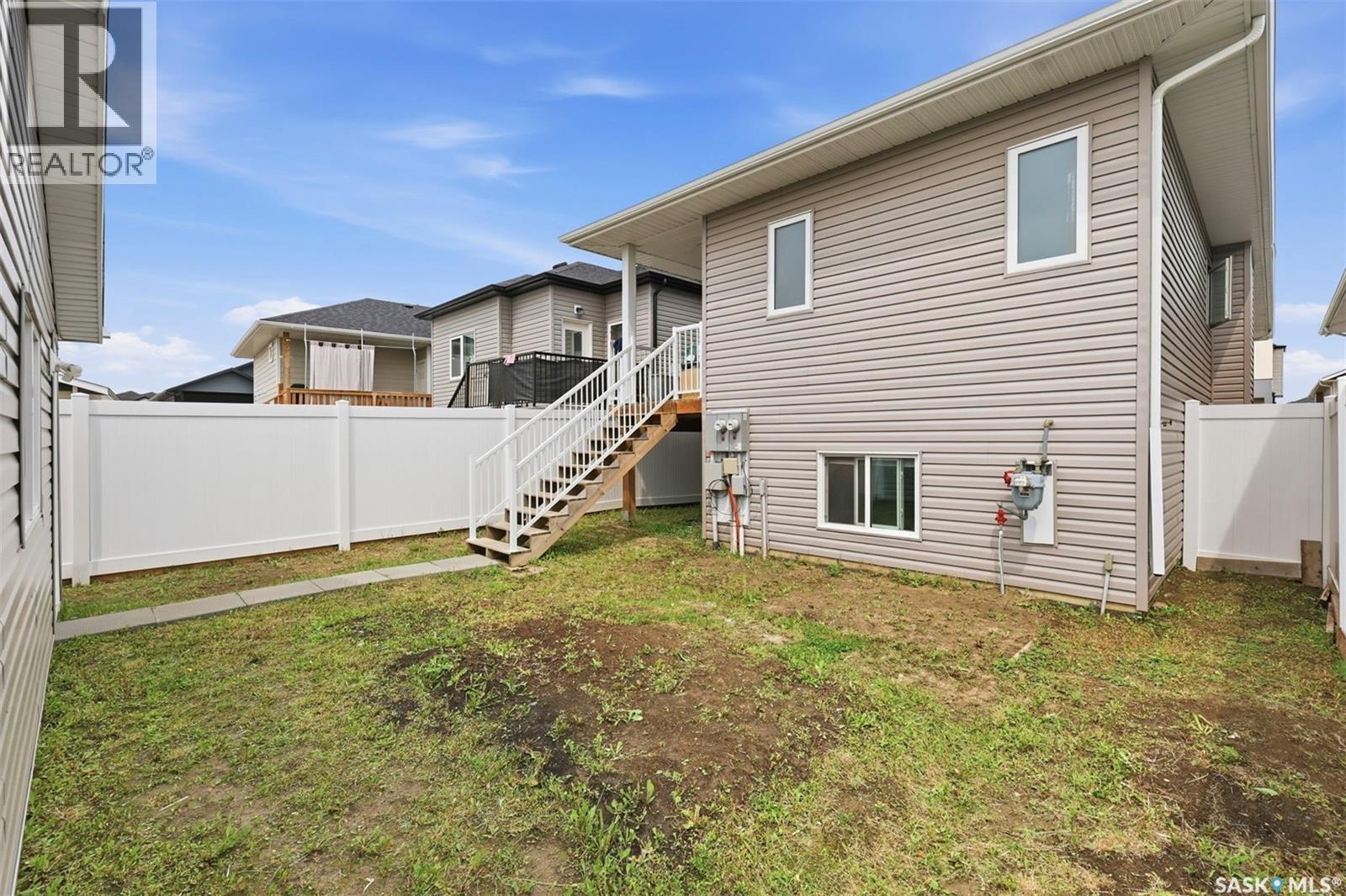 434 McArthur CRESCENT - 44