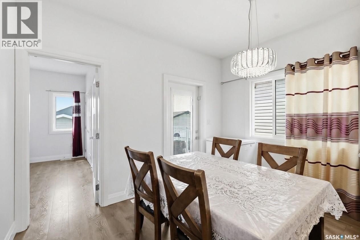 434 McArthur CRESCENT - 15