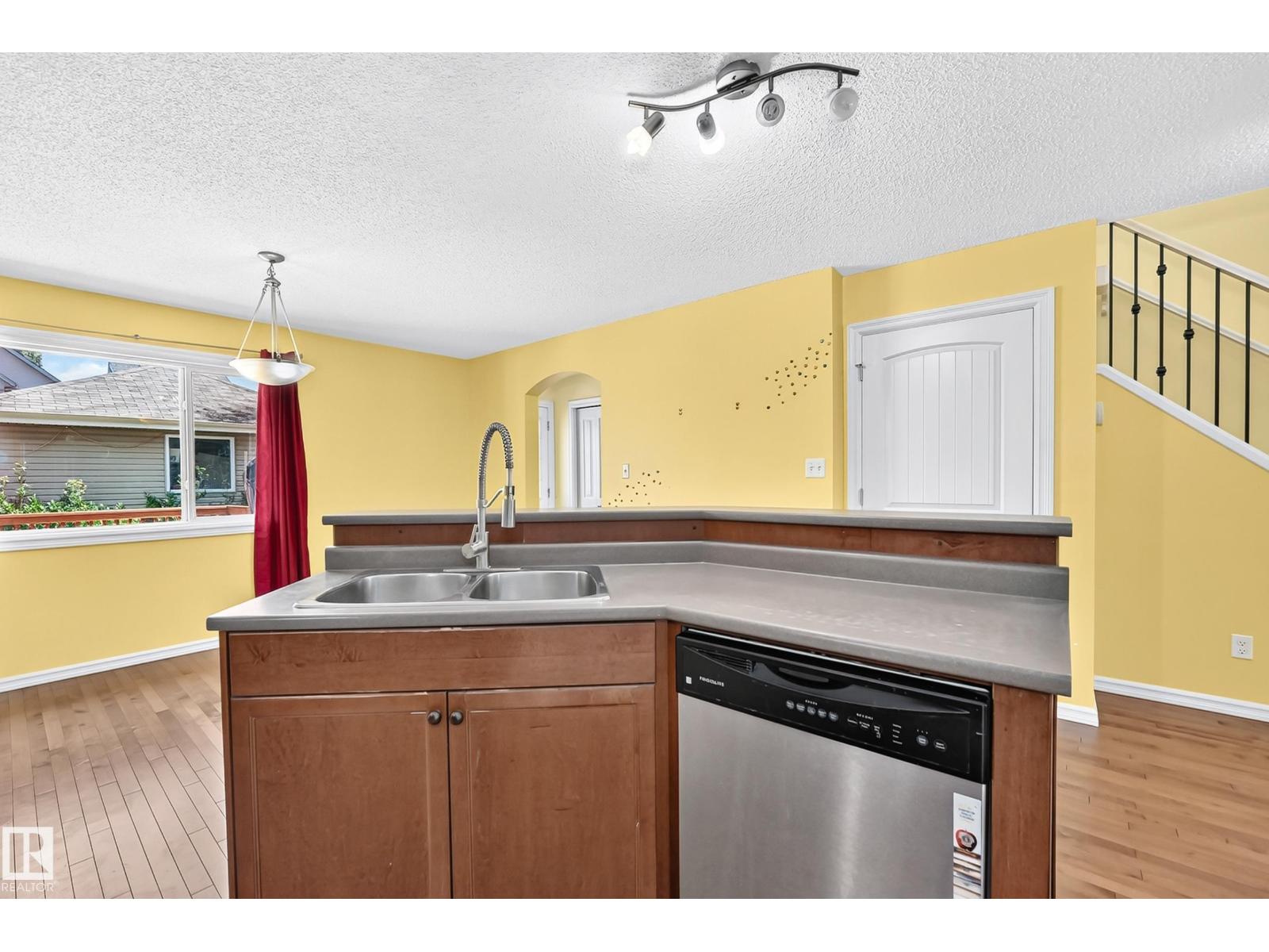 211 59 ST SW - 10