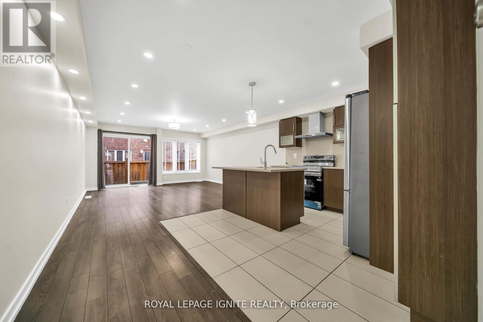 14 HOOVER ROAD - 11