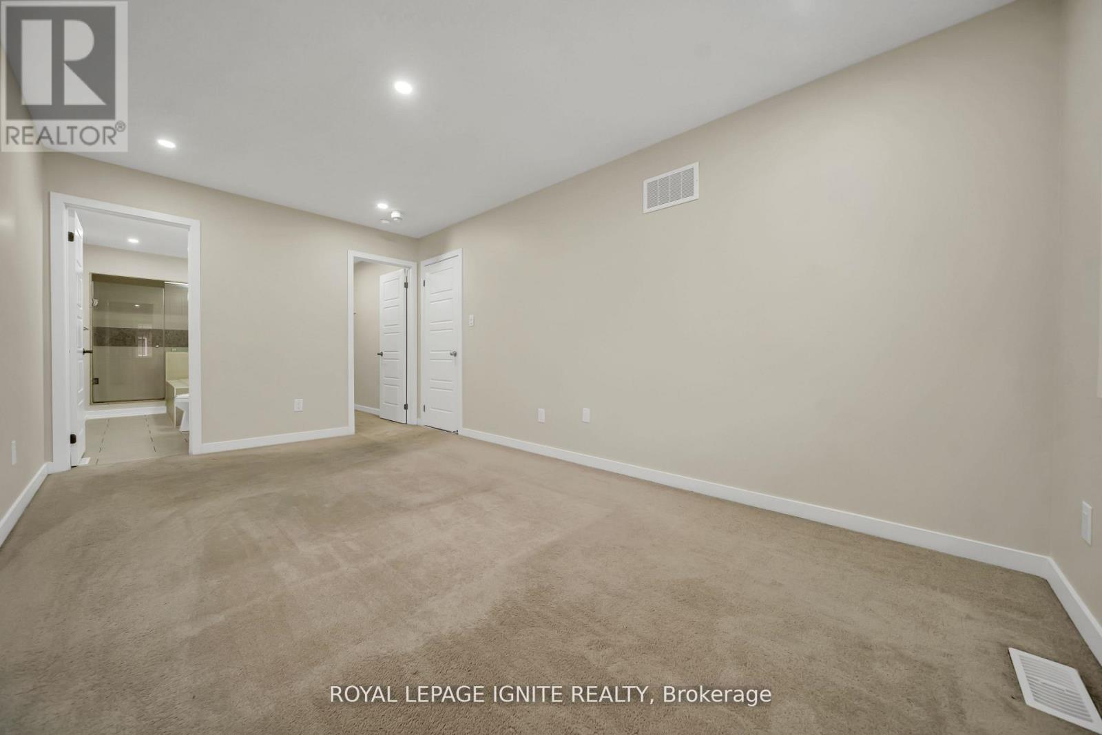 14 HOOVER ROAD - 32