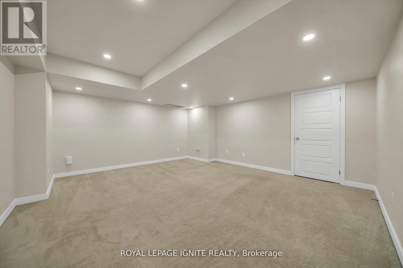 14 HOOVER ROAD - 36