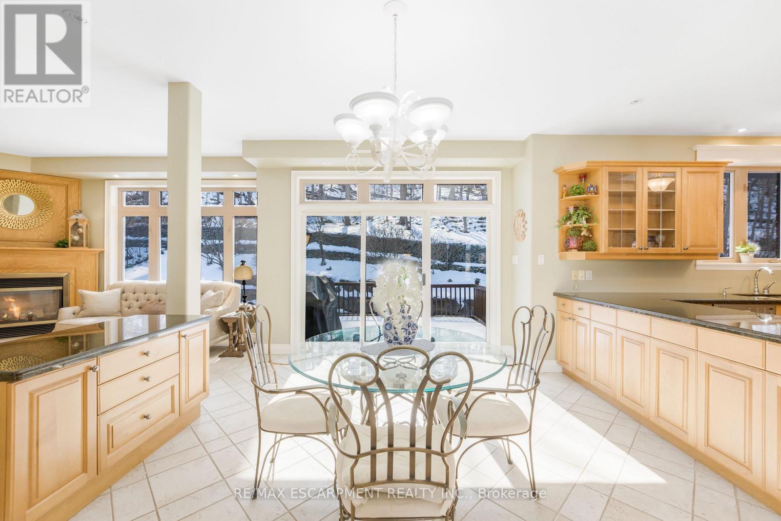 130 DORCHESTER DRIVE - 10