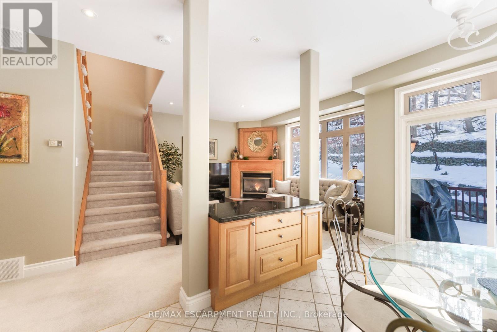 130 DORCHESTER DRIVE - 11