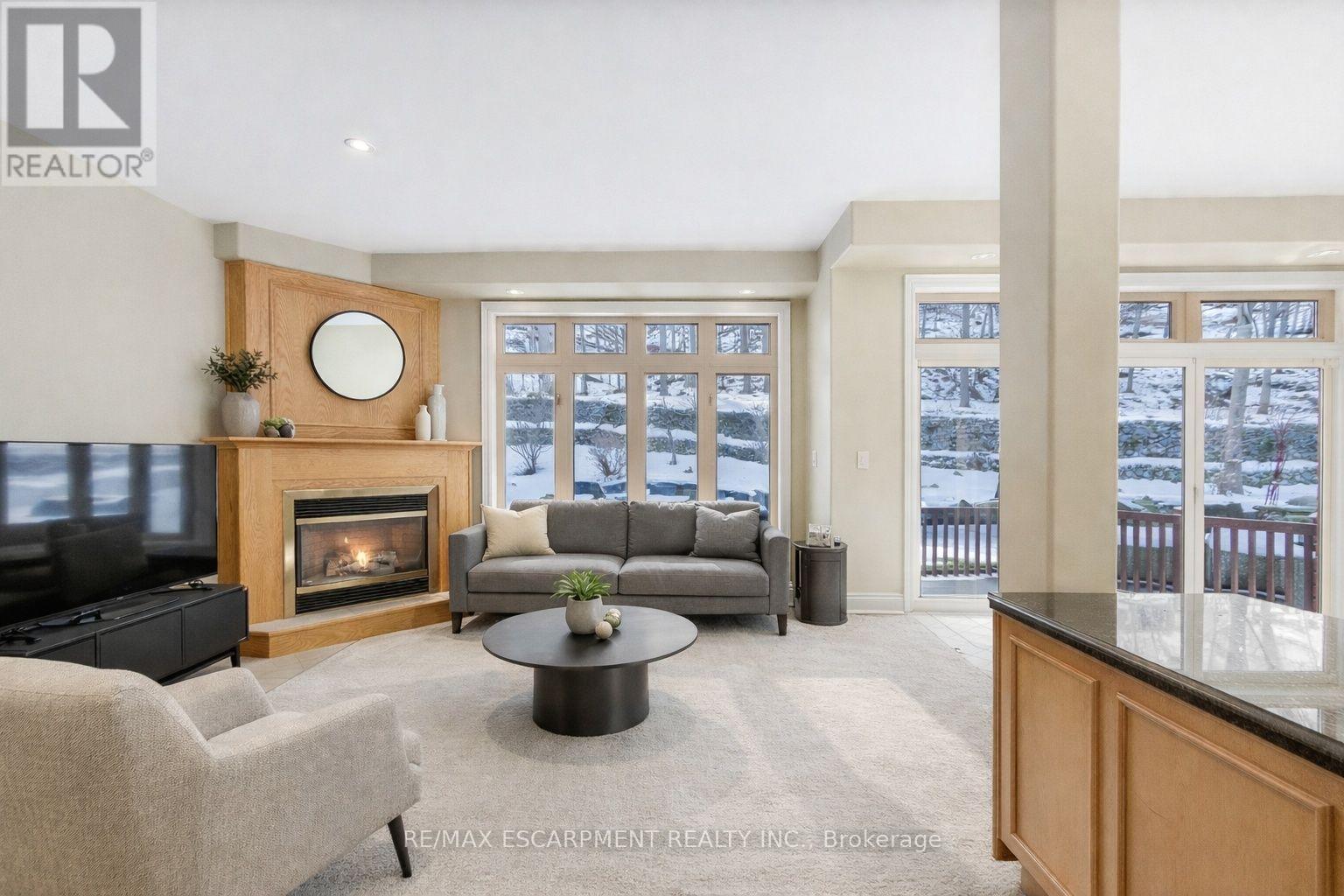 130 DORCHESTER DRIVE - 15