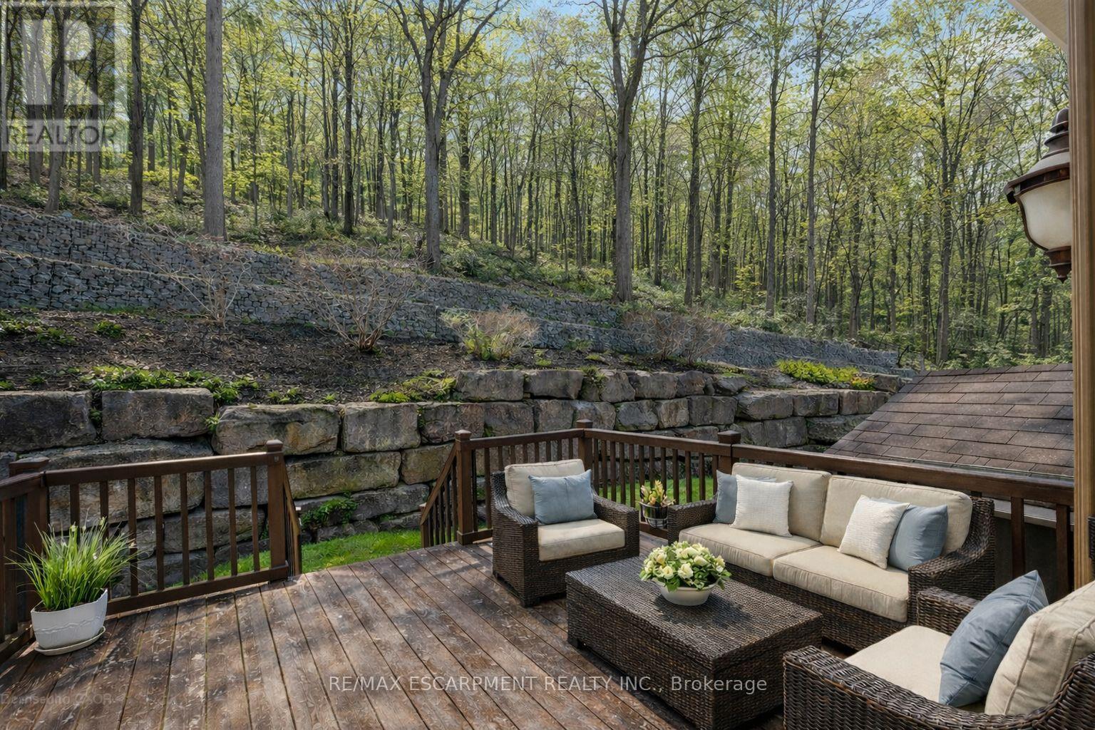 130 DORCHESTER DRIVE - 33