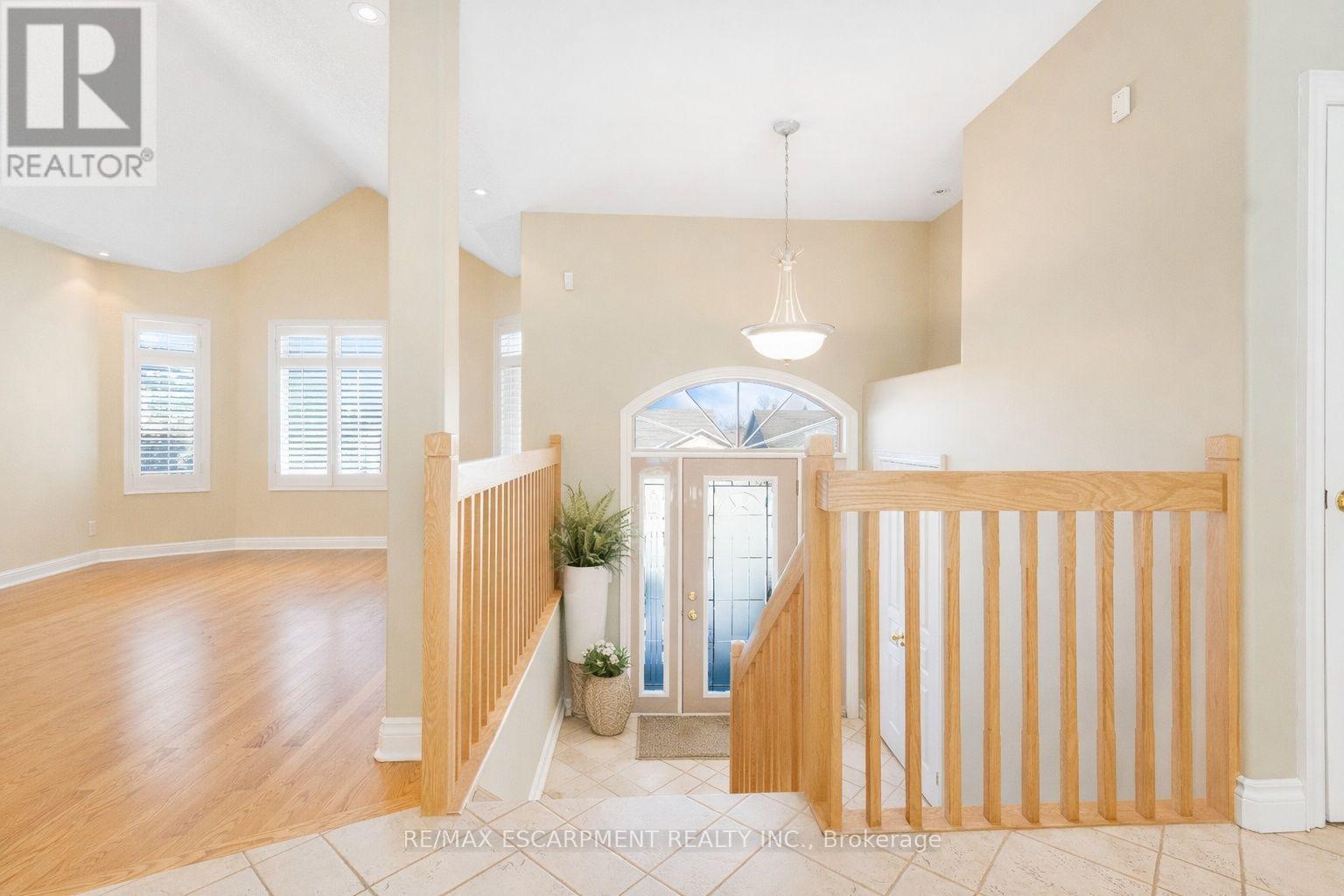130 DORCHESTER DRIVE - 4