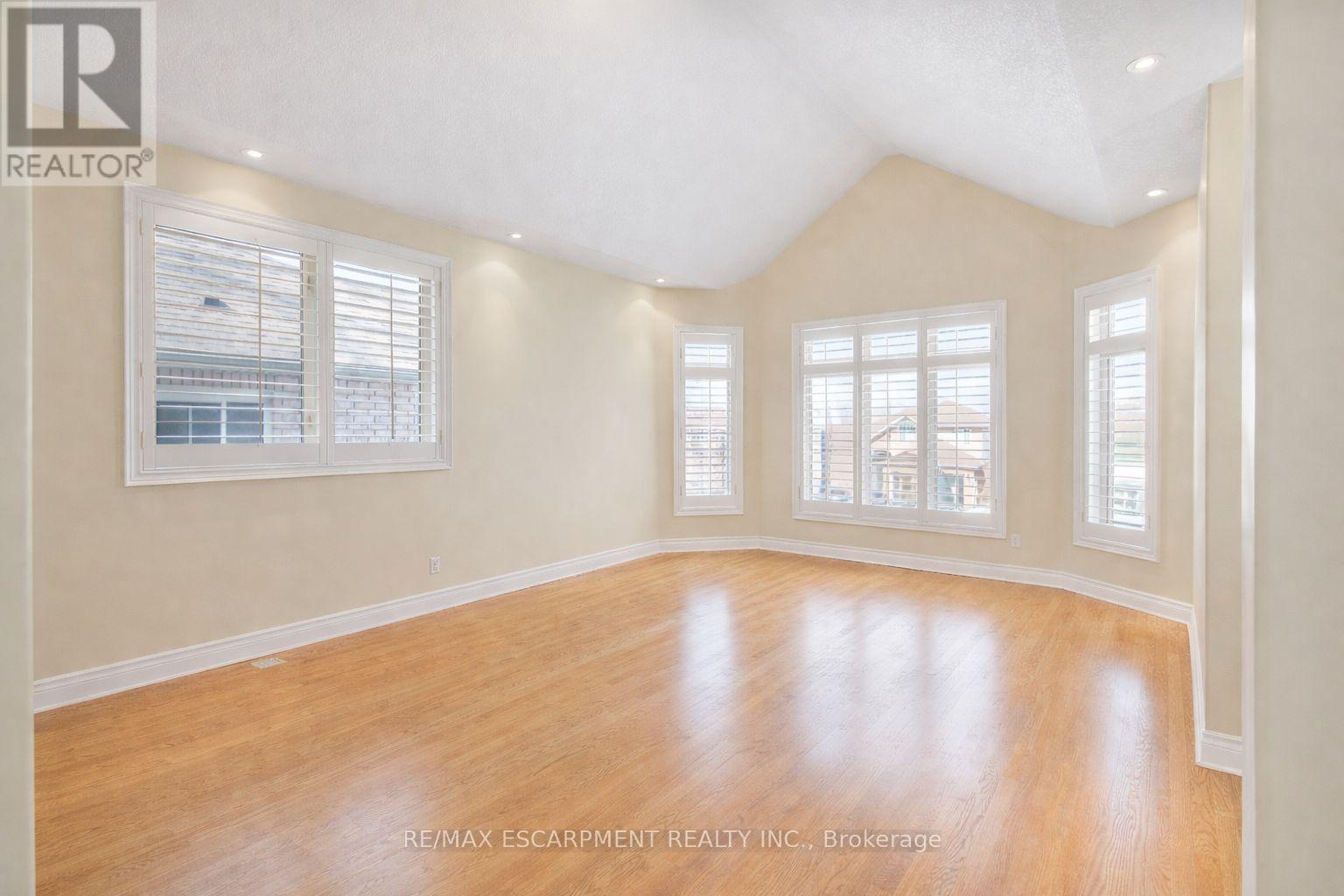 130 DORCHESTER DRIVE - 5