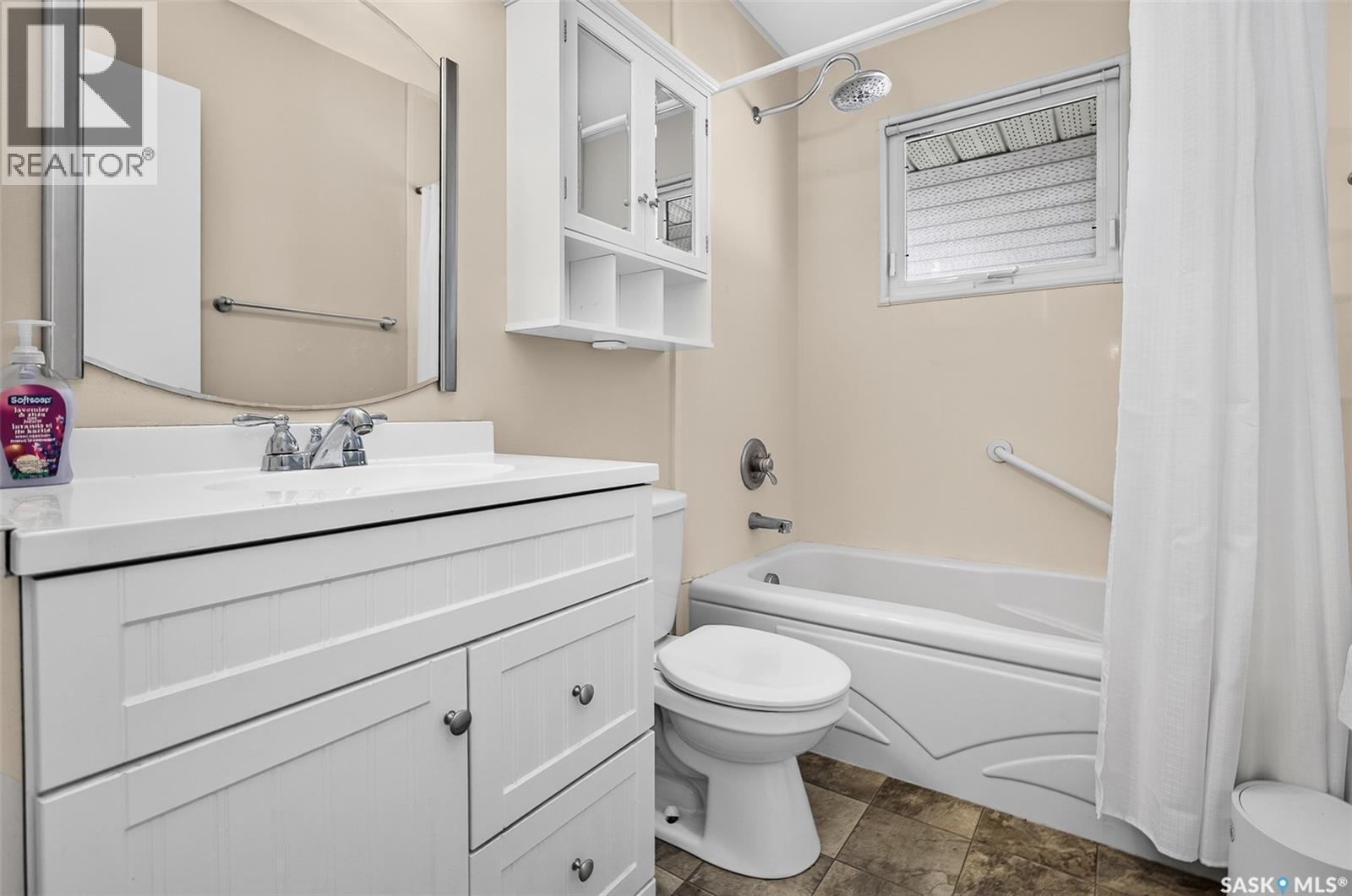 1311 Stadacona STREET W - 24
