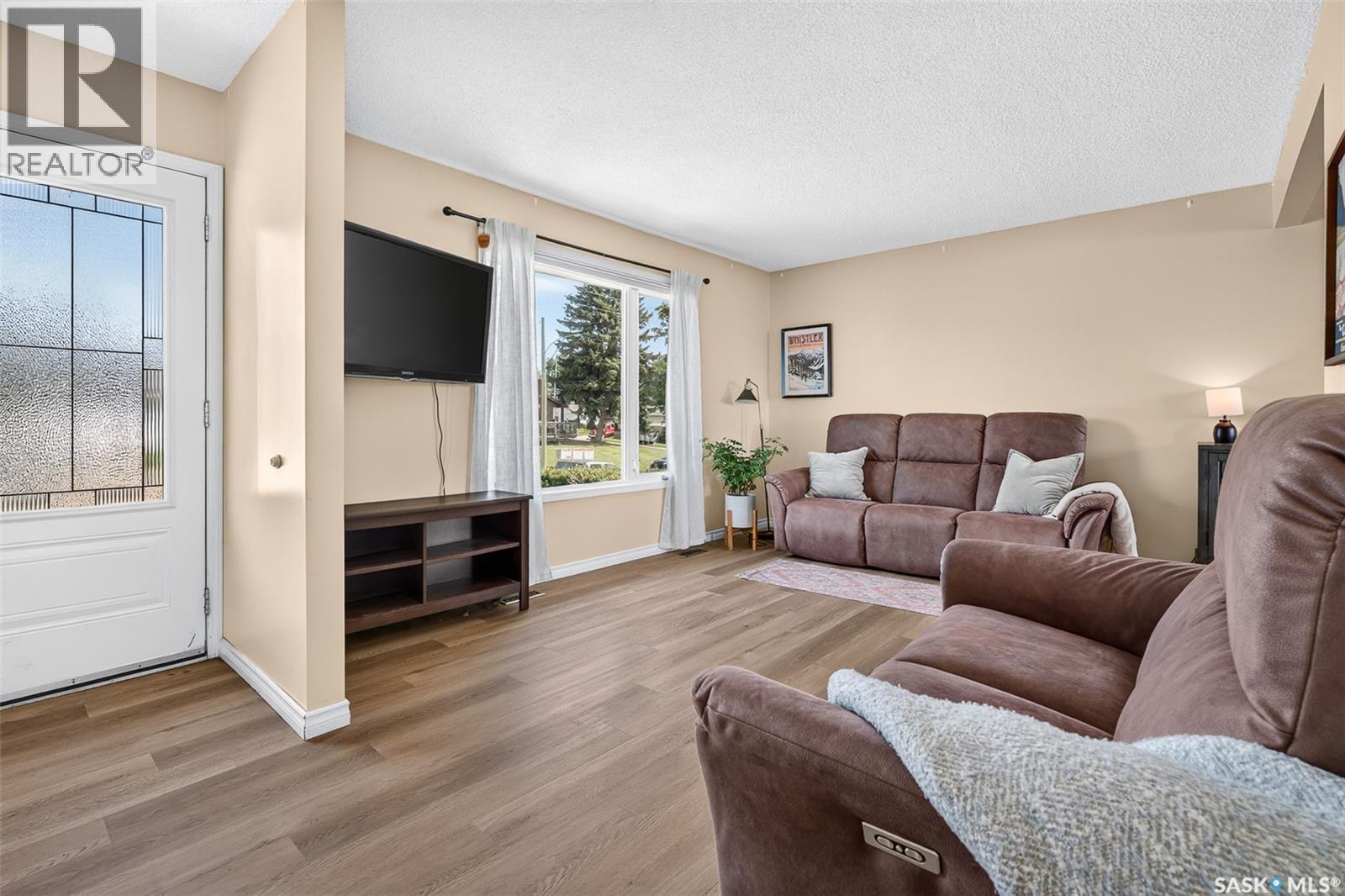1311 Stadacona STREET W - 3